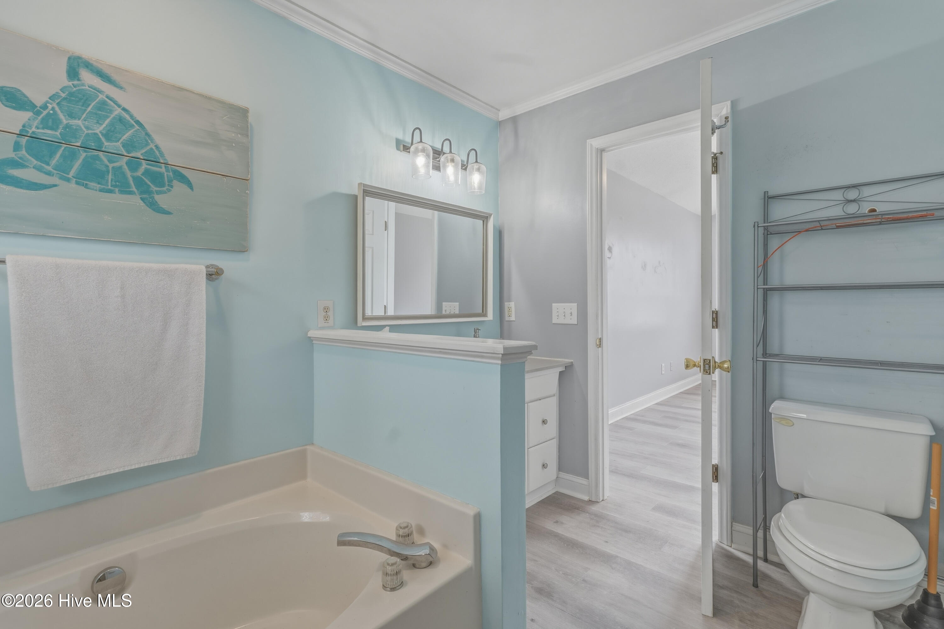 100546381 | Photo 56