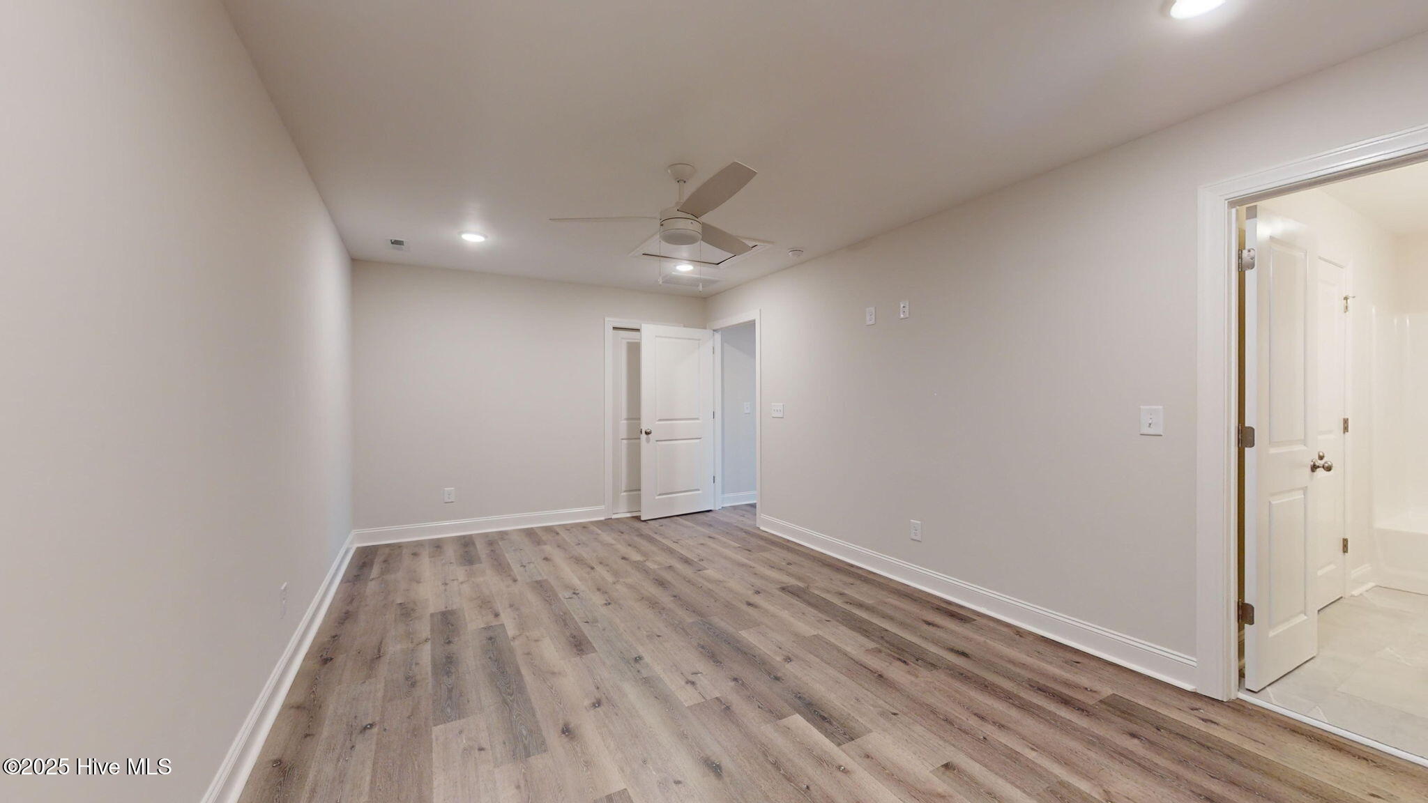 4-web-or-mls-1417B-Dorset-Dr-Greenville-