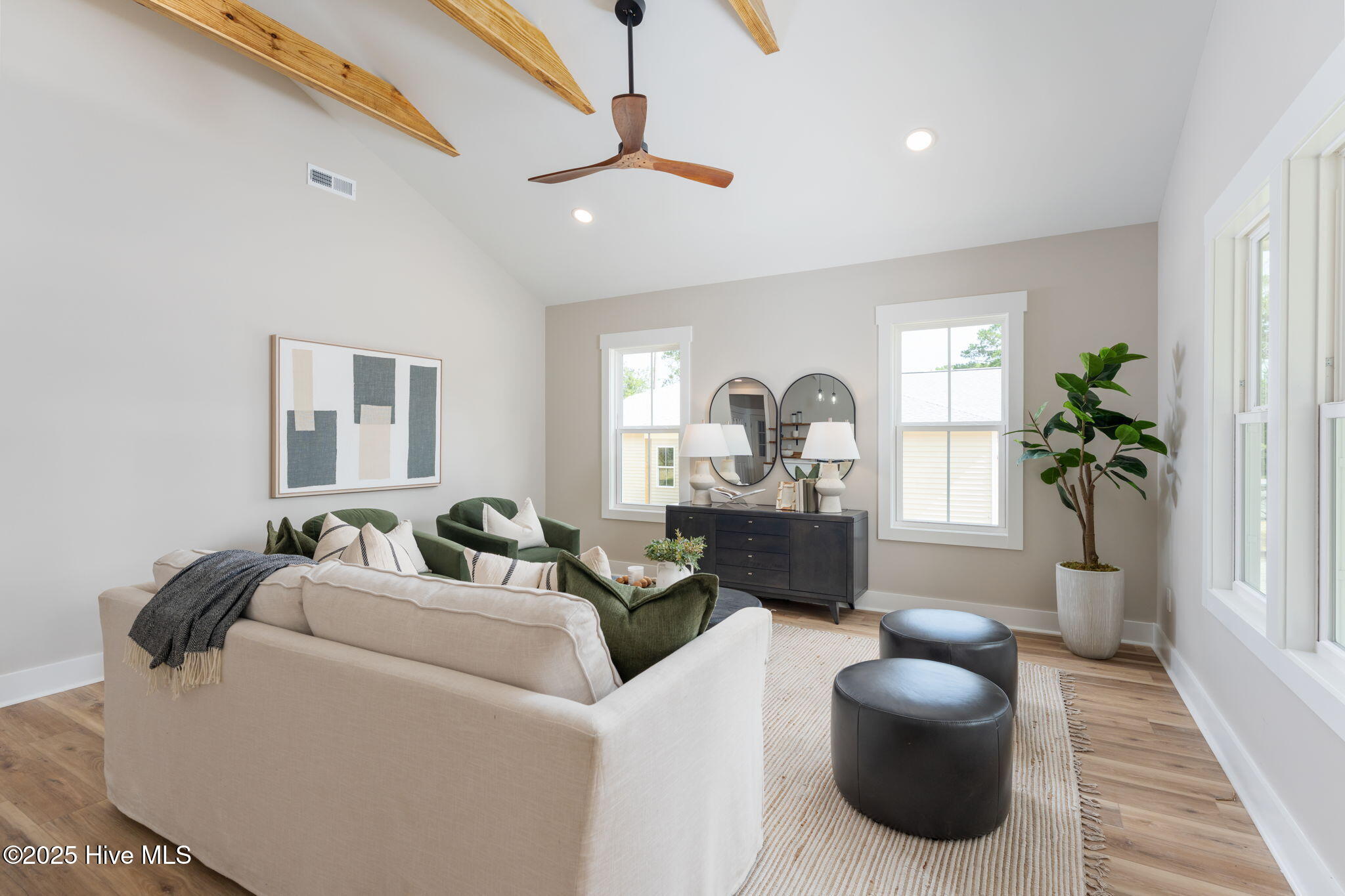 100541520 | Photo 24