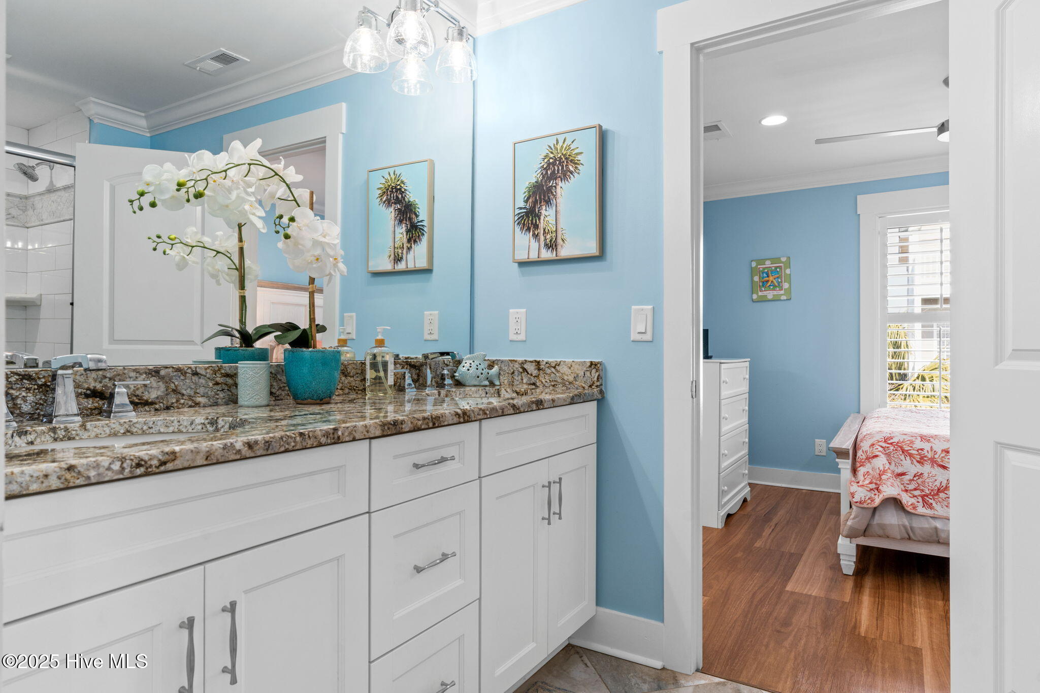 100541677 | Photo 50