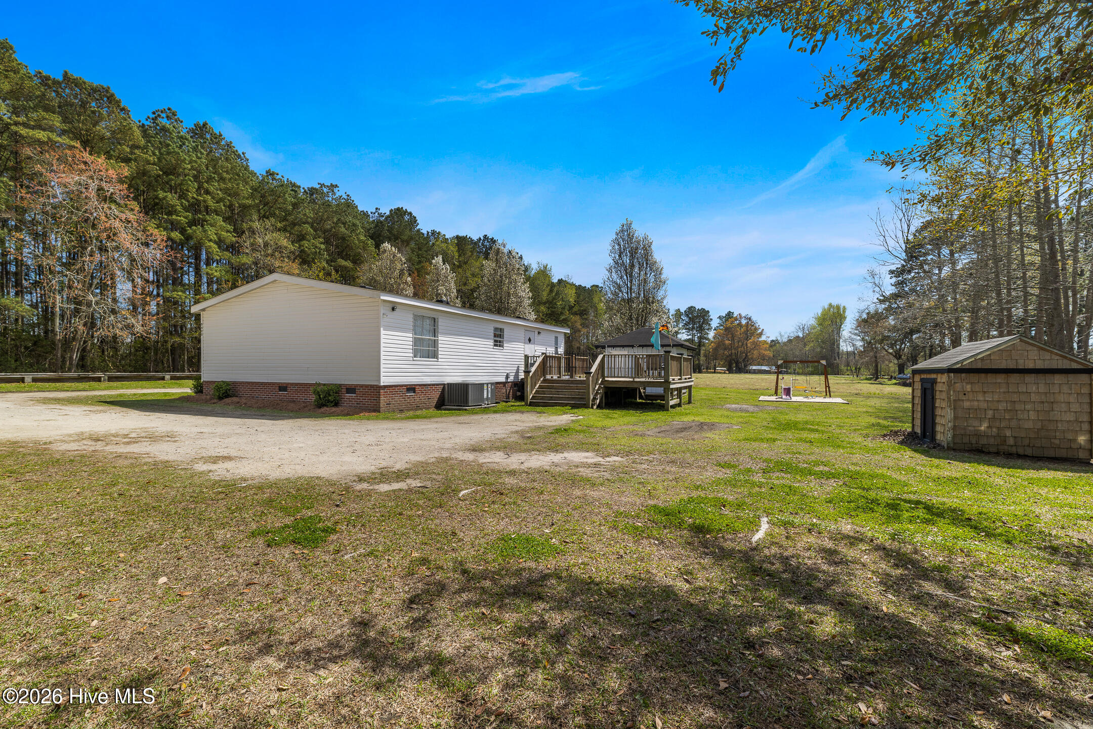 100561716 | Photo 29