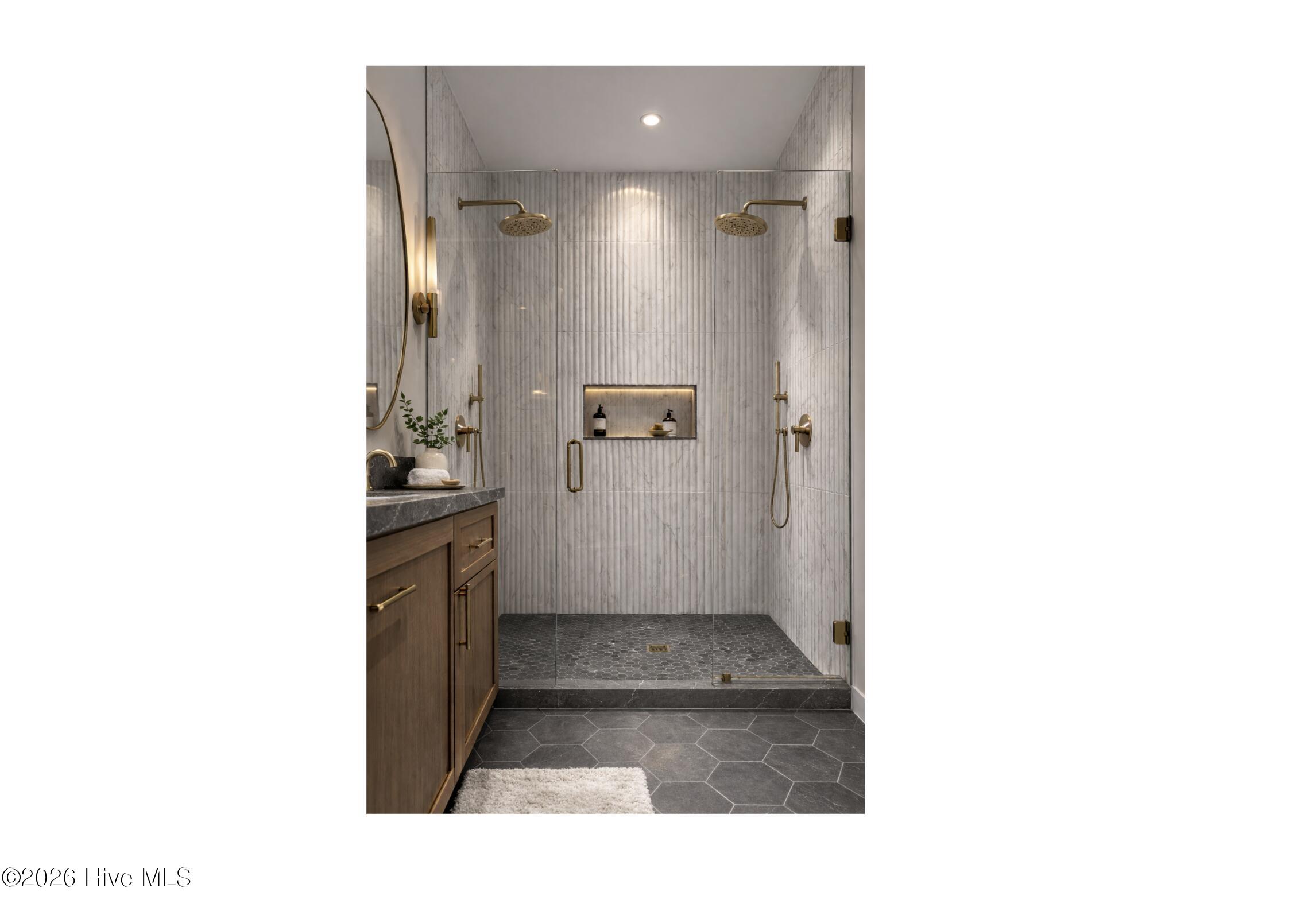 100561387 | Photo 23