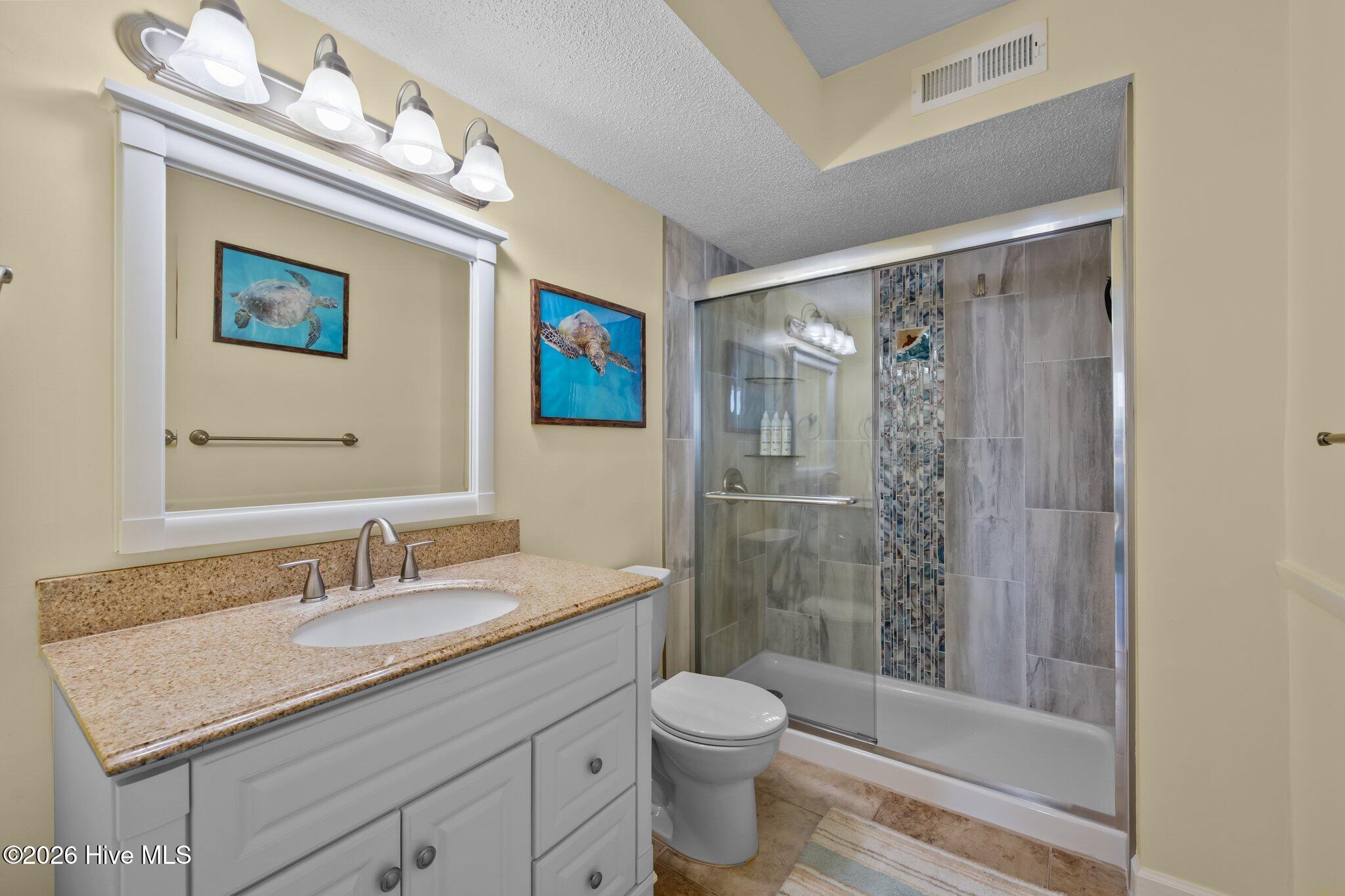 100565152 | Photo 20