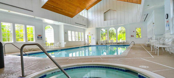 100559095 | Photo 16