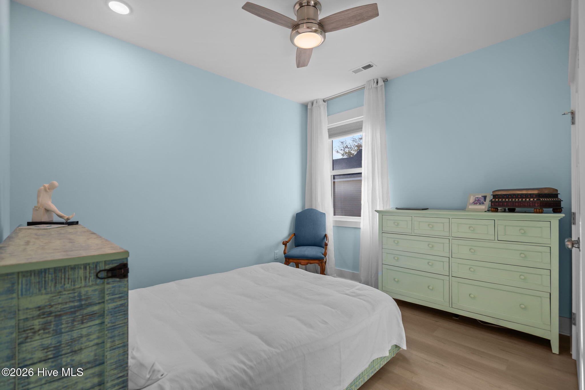 100546966 | Photo 36