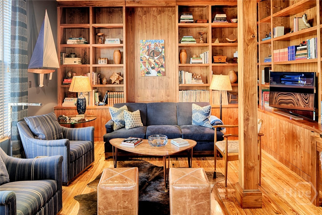 232 E Broughton Street, Savannah, GA, 31401