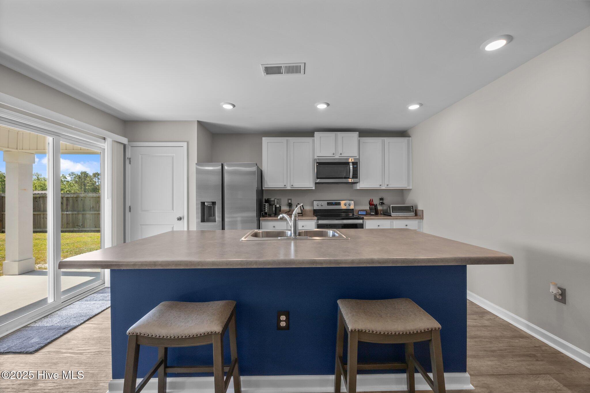 100548387 | Photo 10