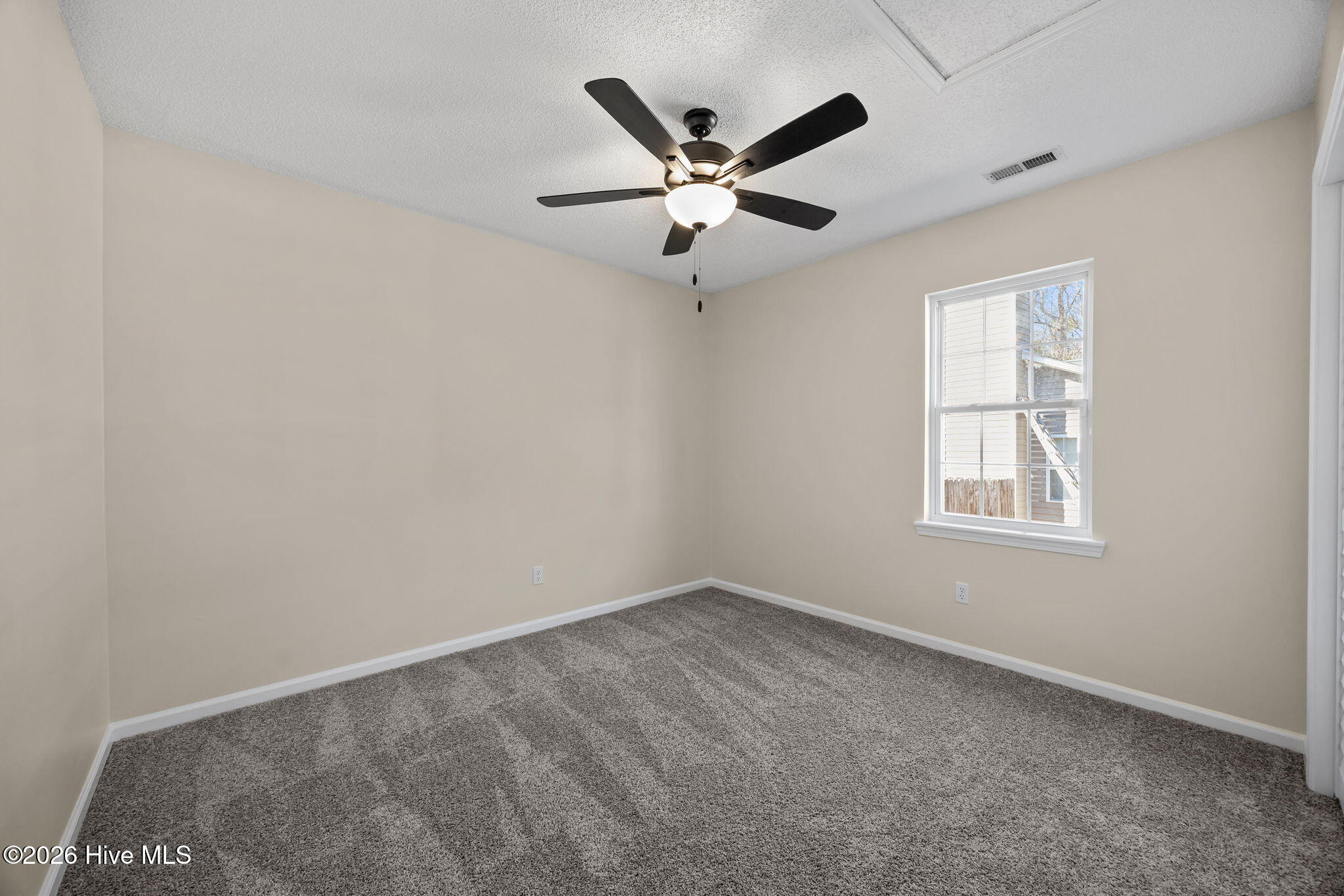 100554029 | Photo 20