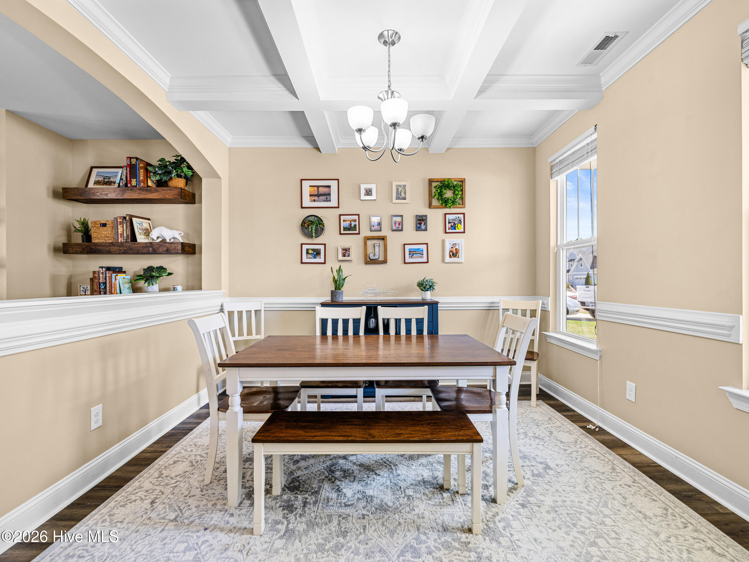 100562428 | Photo 16