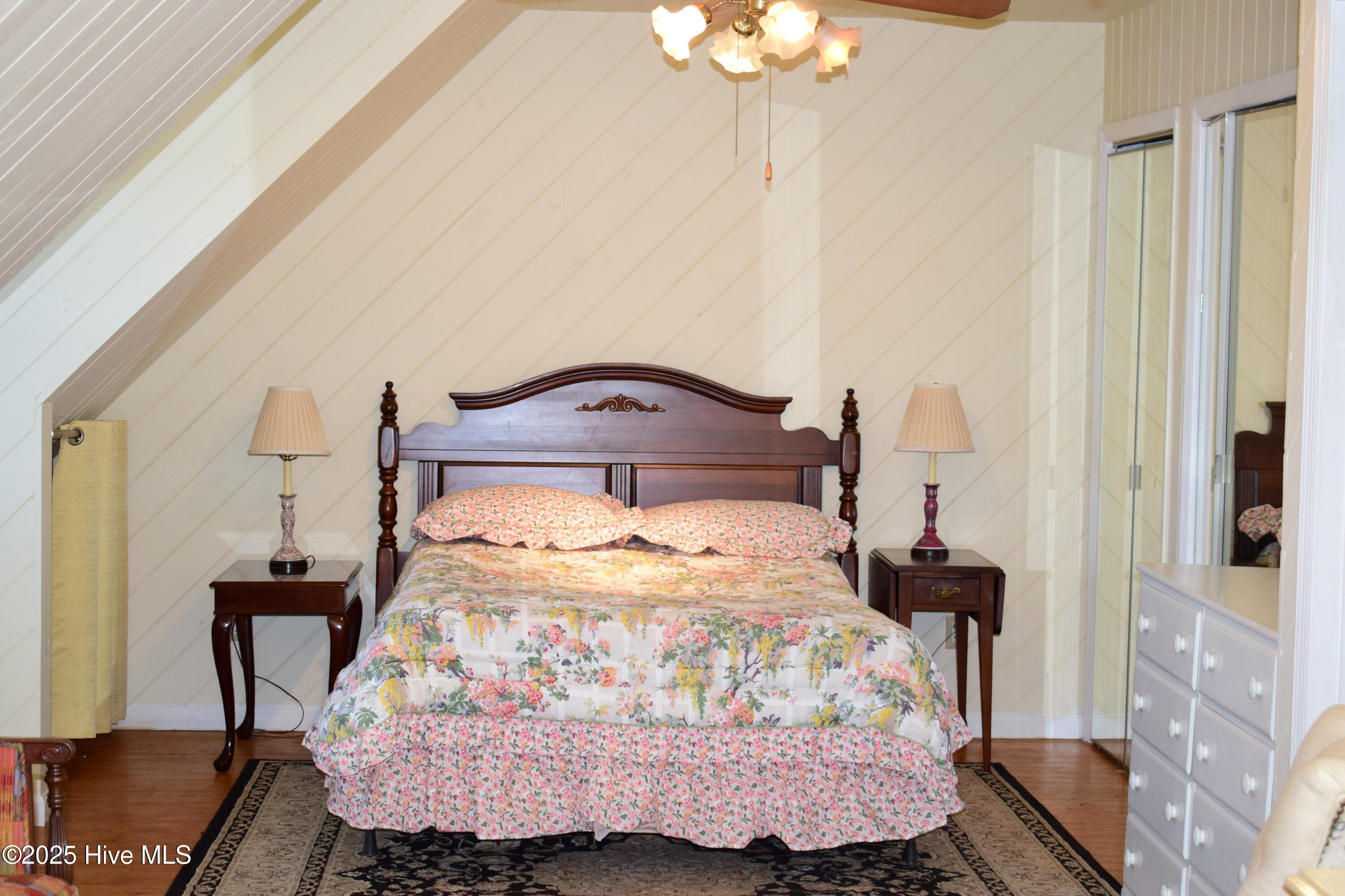 100545109 | Photo 35