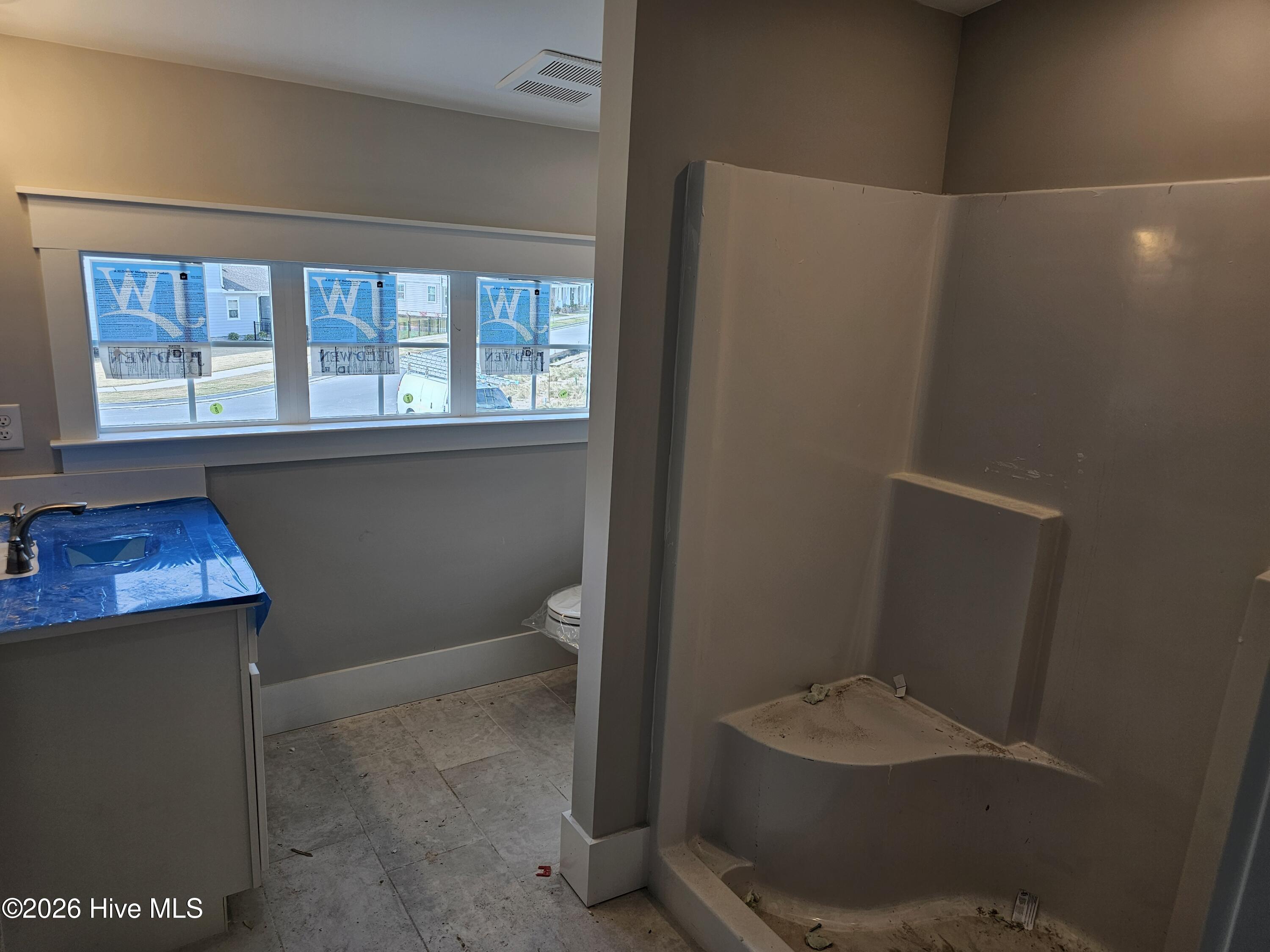 100560866 | Photo 16