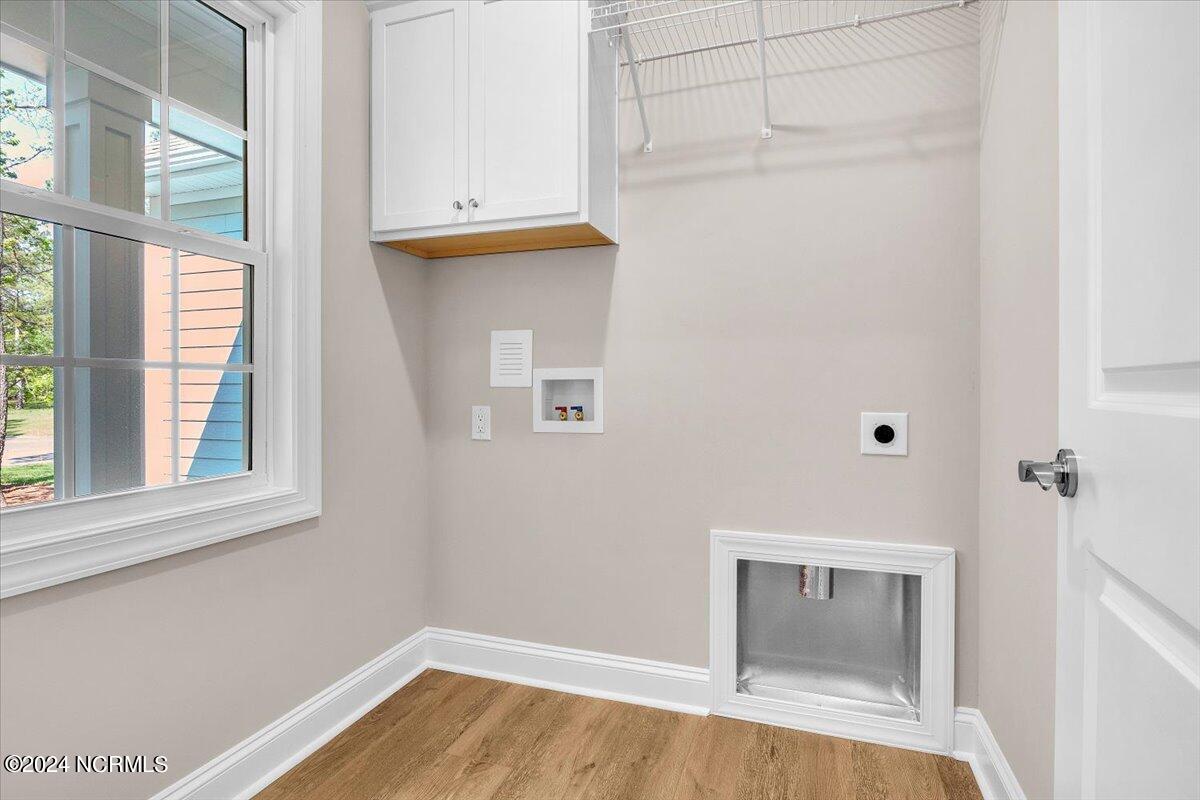 100535365 | Photo 35