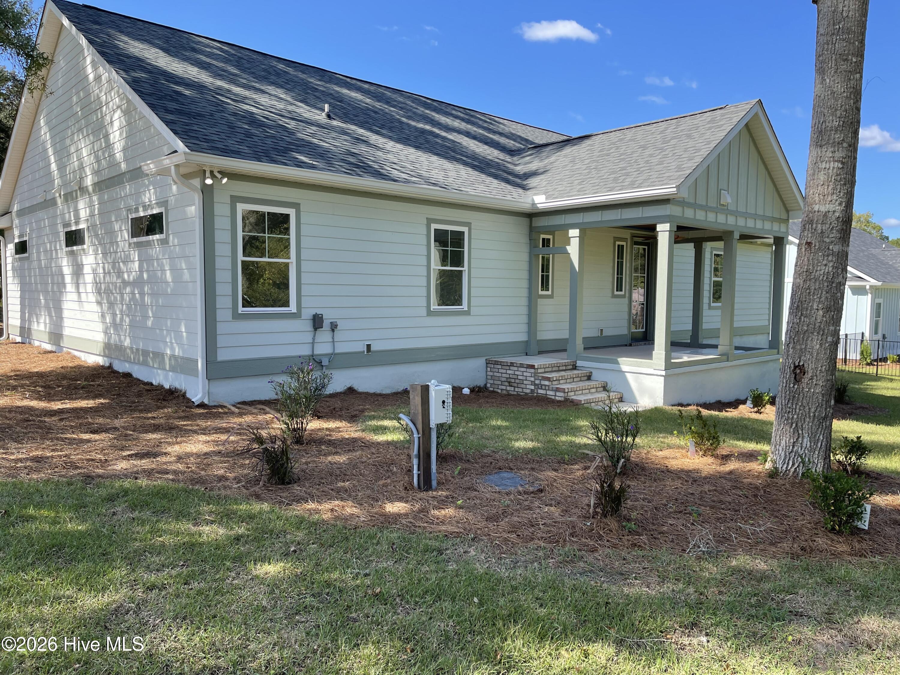 Photo 4 of Single family home for sale at 1848 Oak Harbour Dr SW, Ocean Isle Beach, NC 28469 | MLS# 100593601 | Listing updated on 2026-10-19