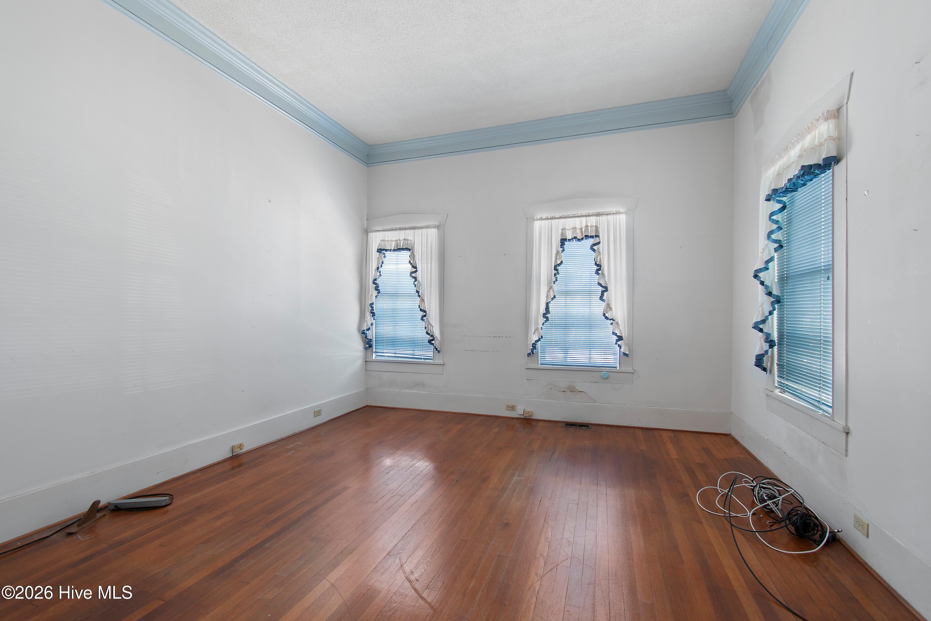 100566206 | Photo 27