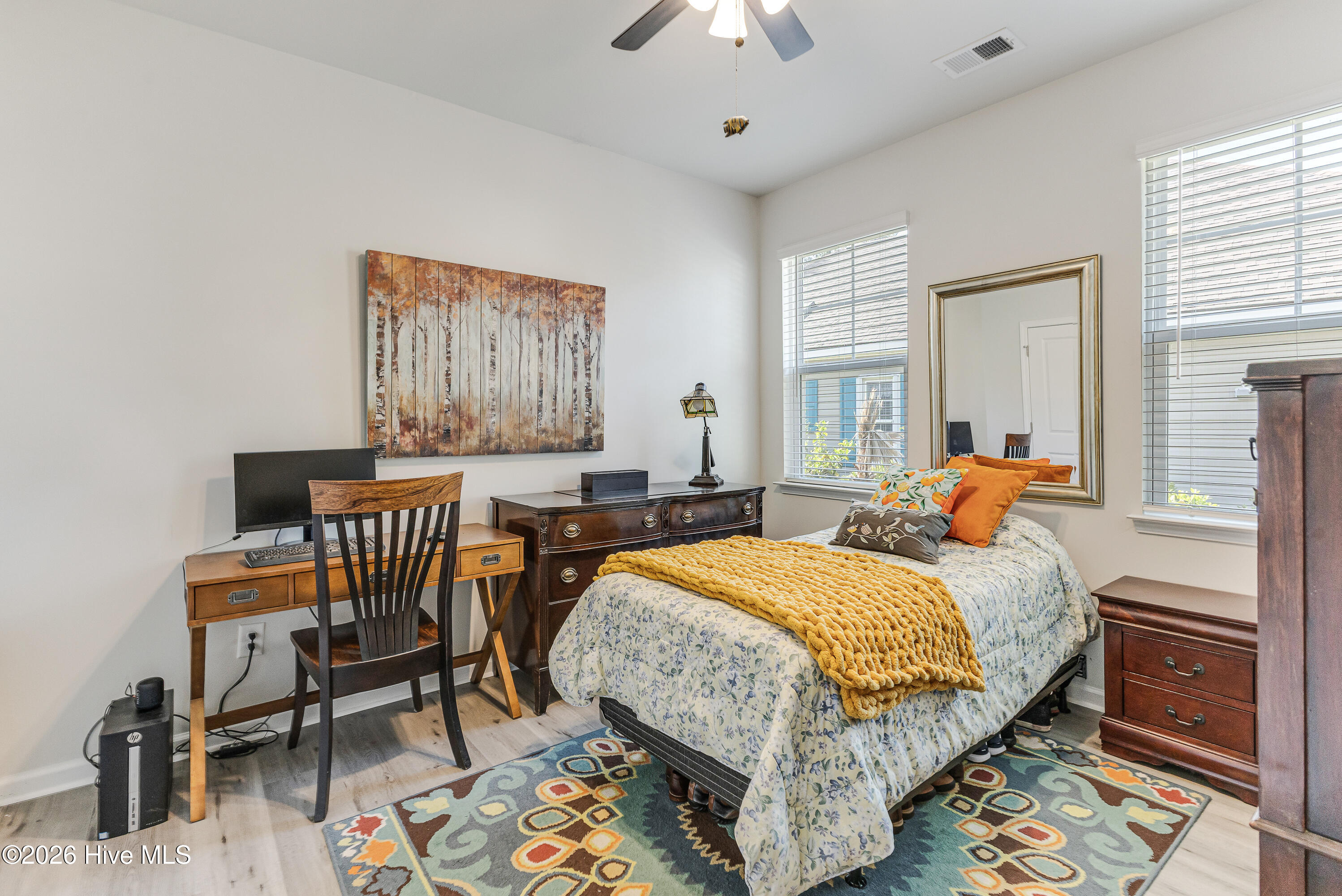 100564699 | Photo 21