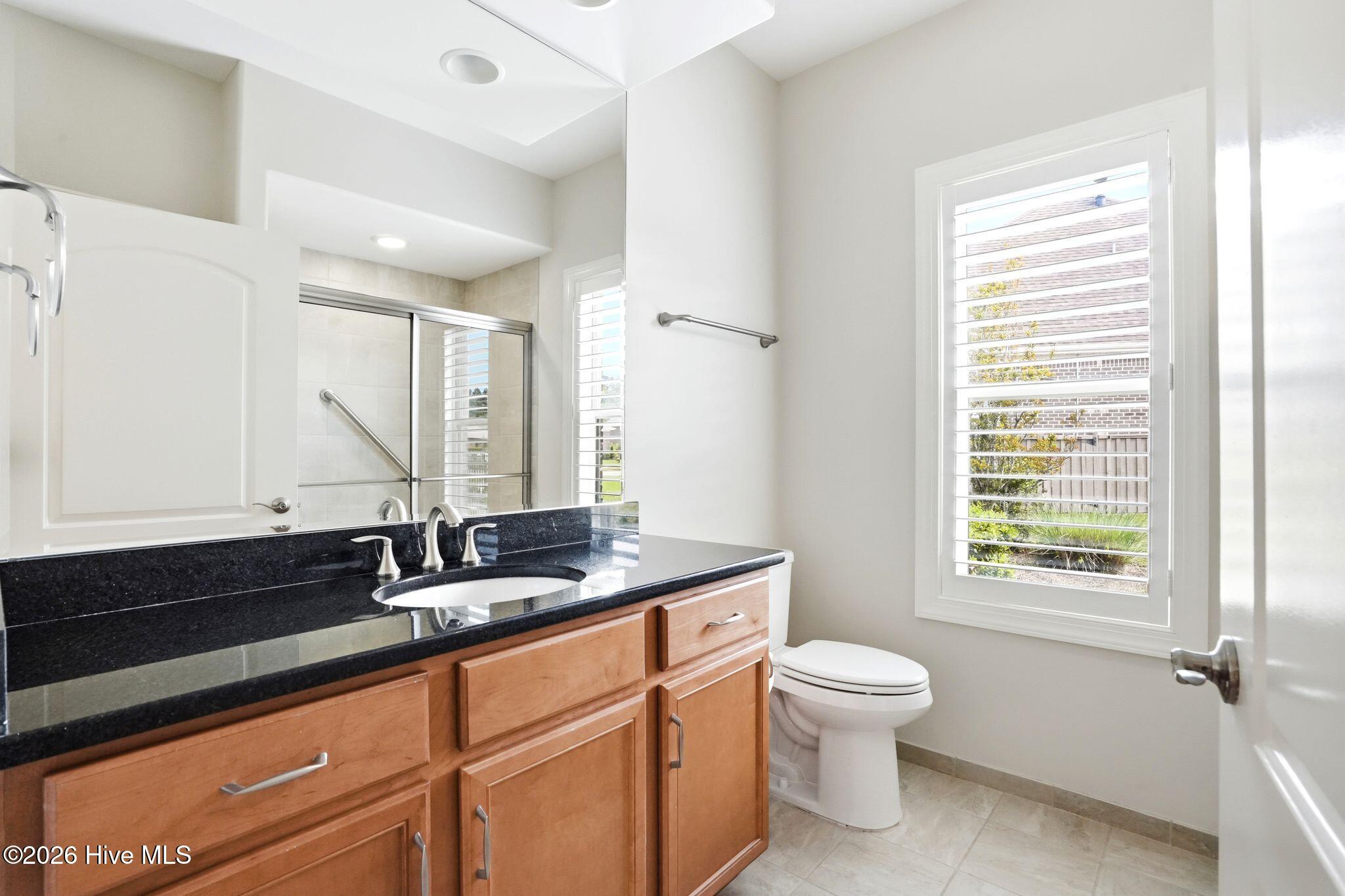 100565235 | Photo 53