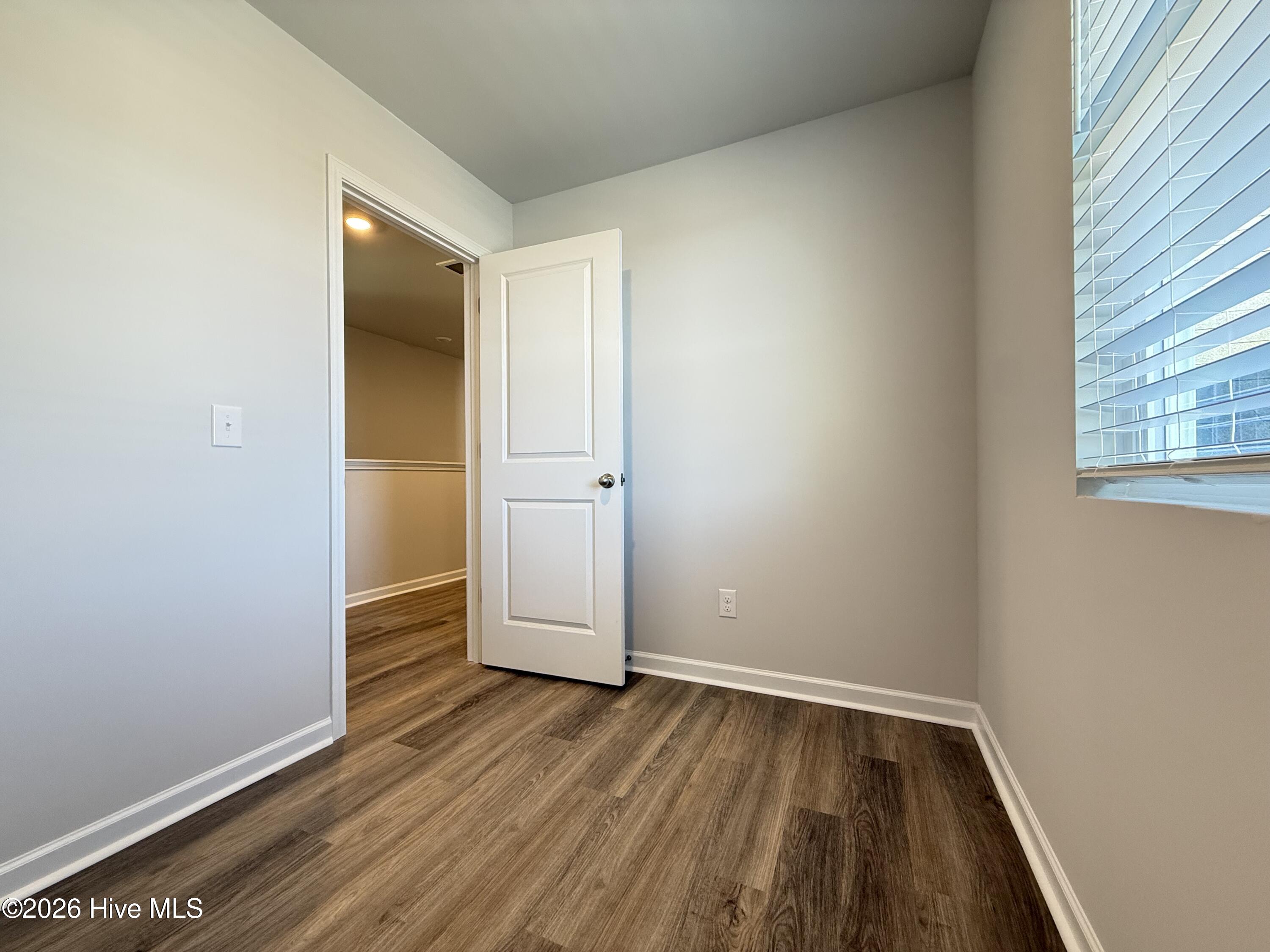 100526297 | Photo 23