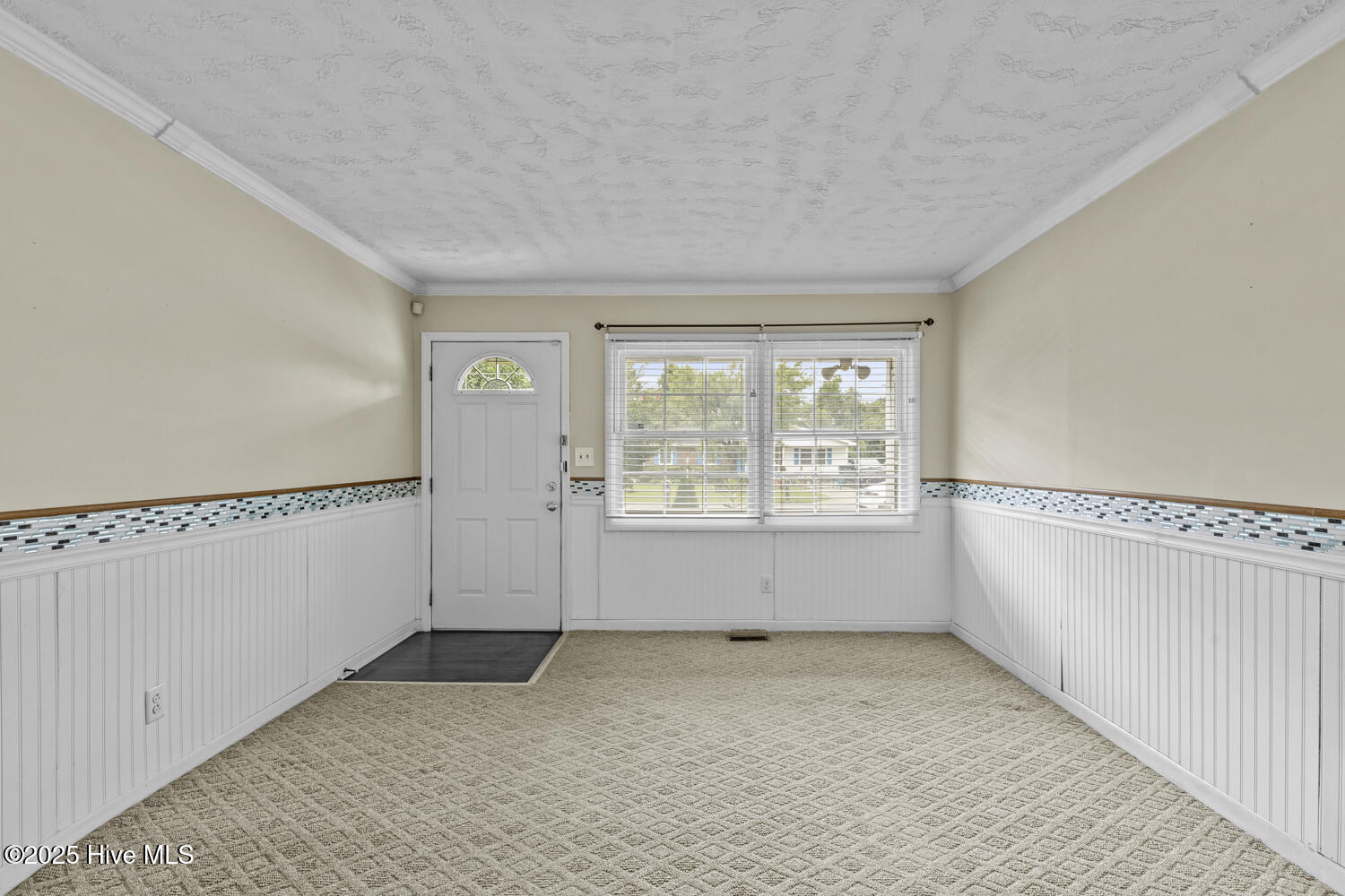 100530678 | Photo 11