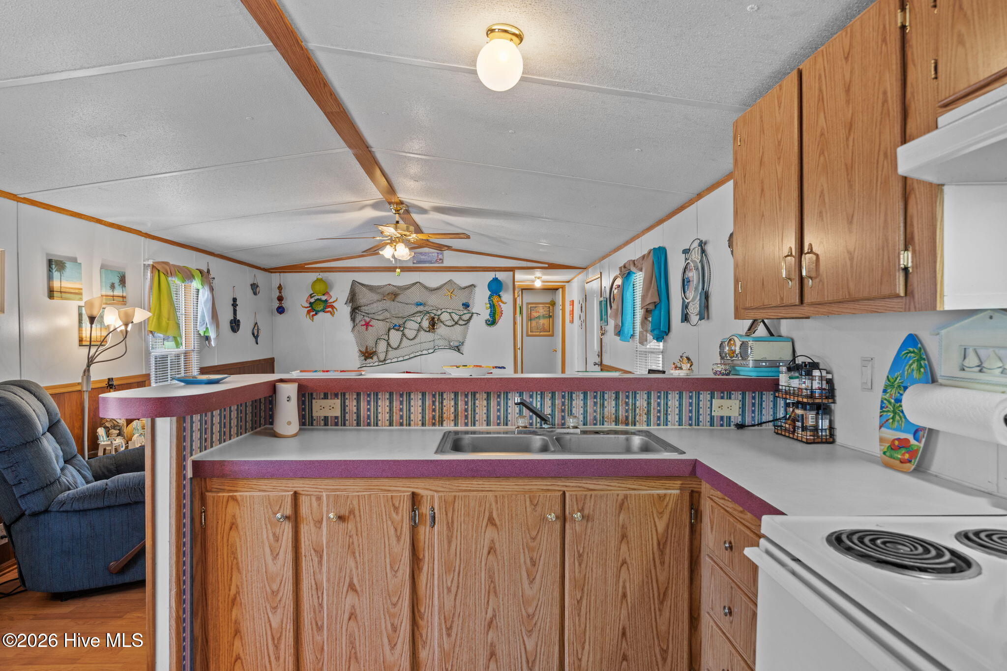 100552918 | Photo 17