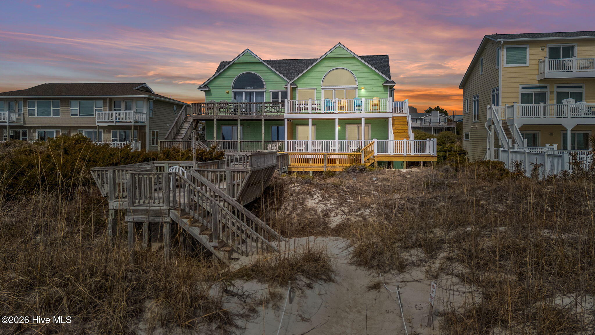 100558728 | Photo 10