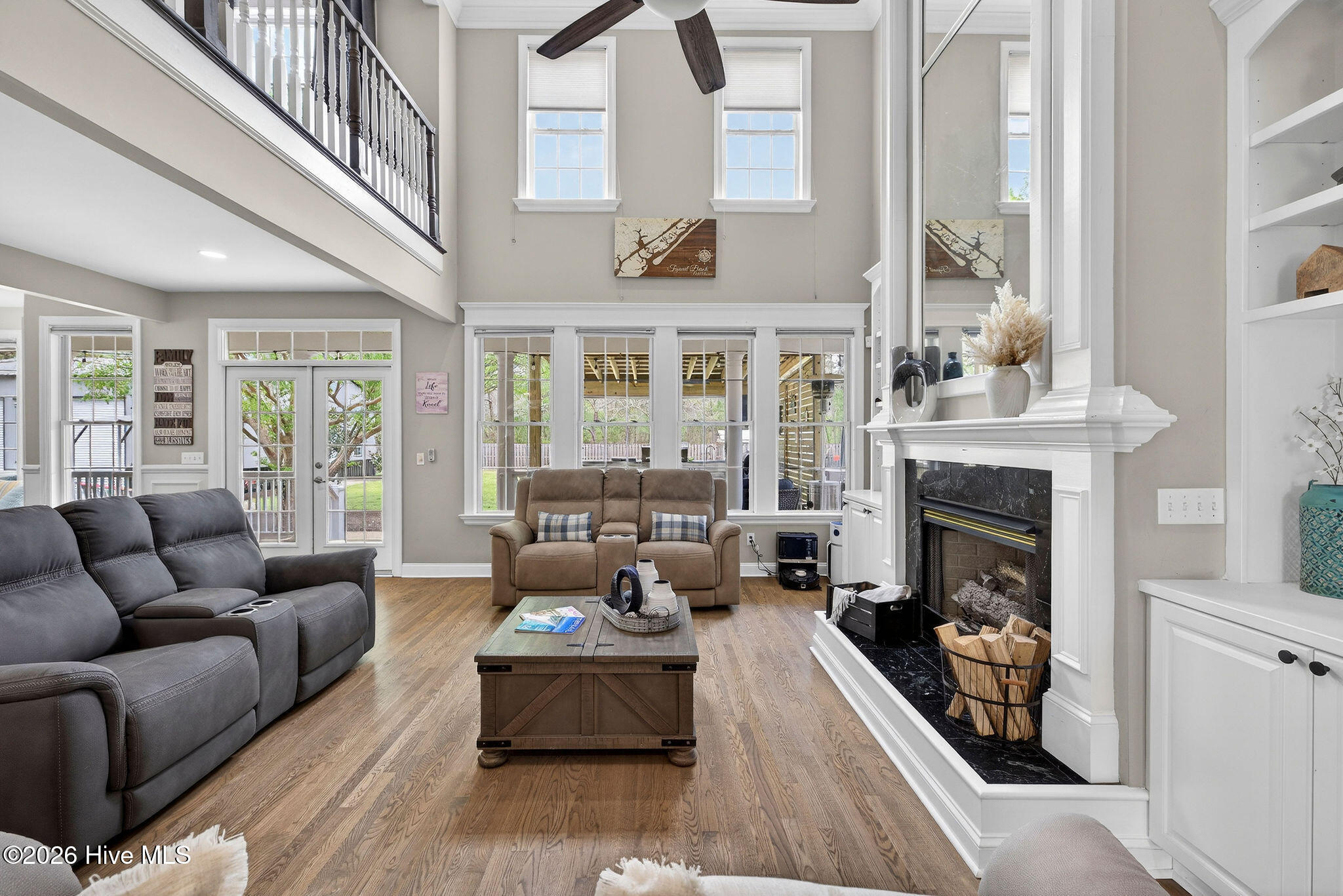 100563131 | Photo 18