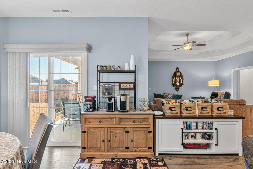 100549970 | Photo 21