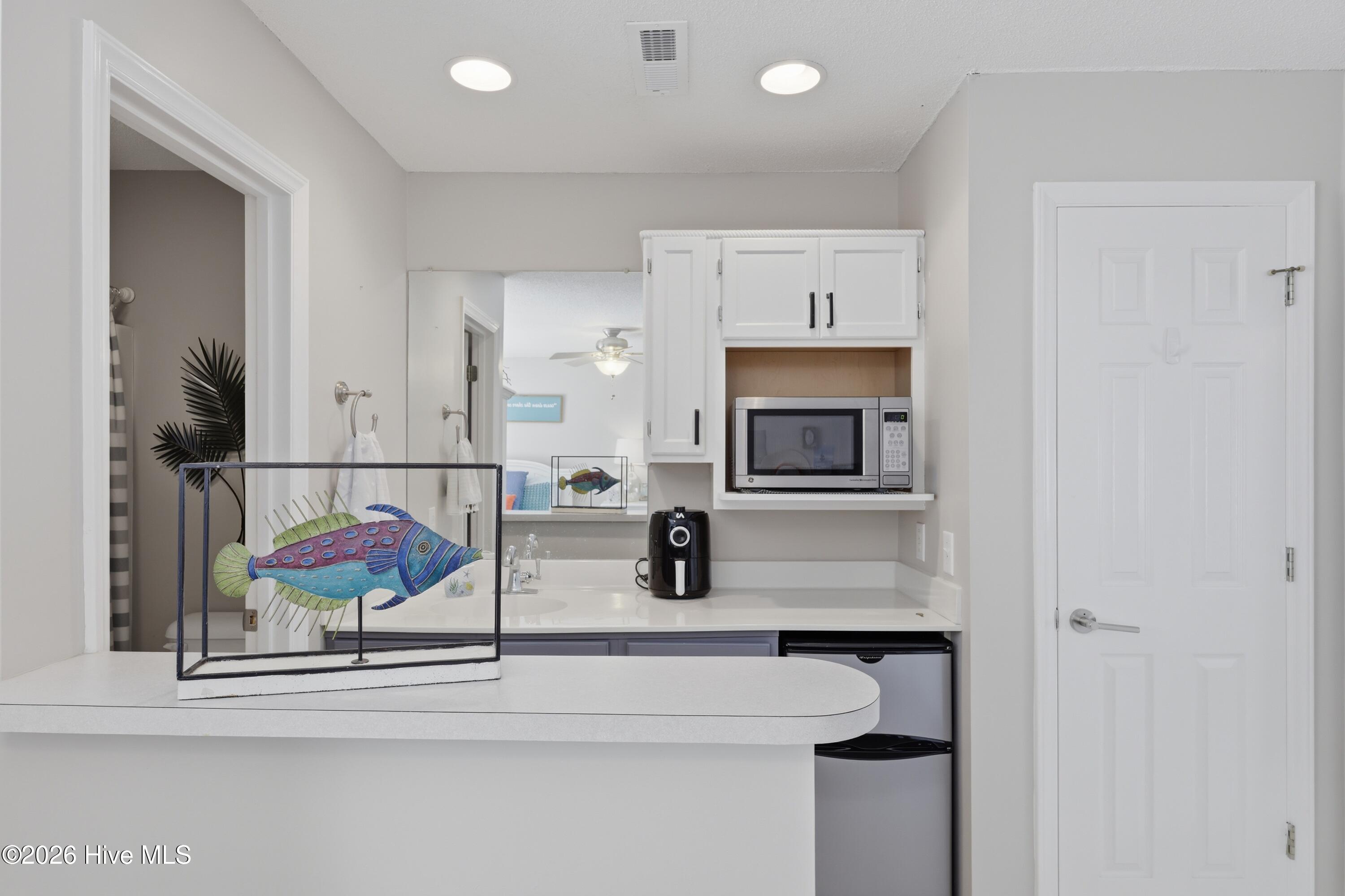 100561608 | Photo 29