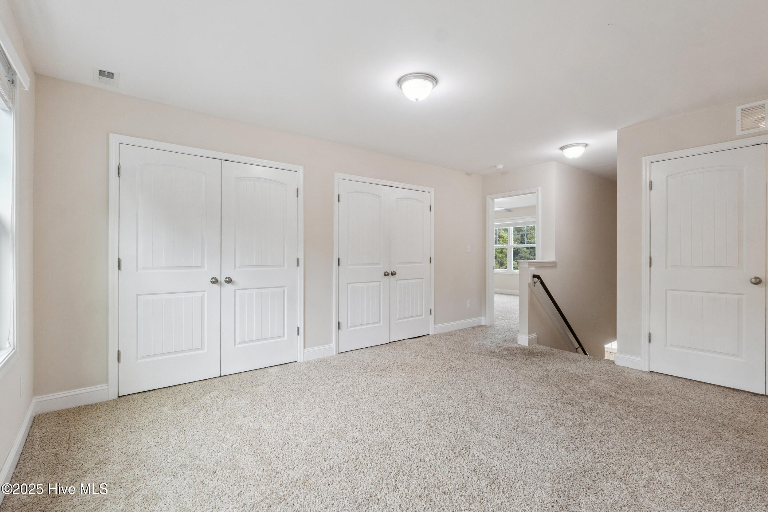 100521845 | Photo 24