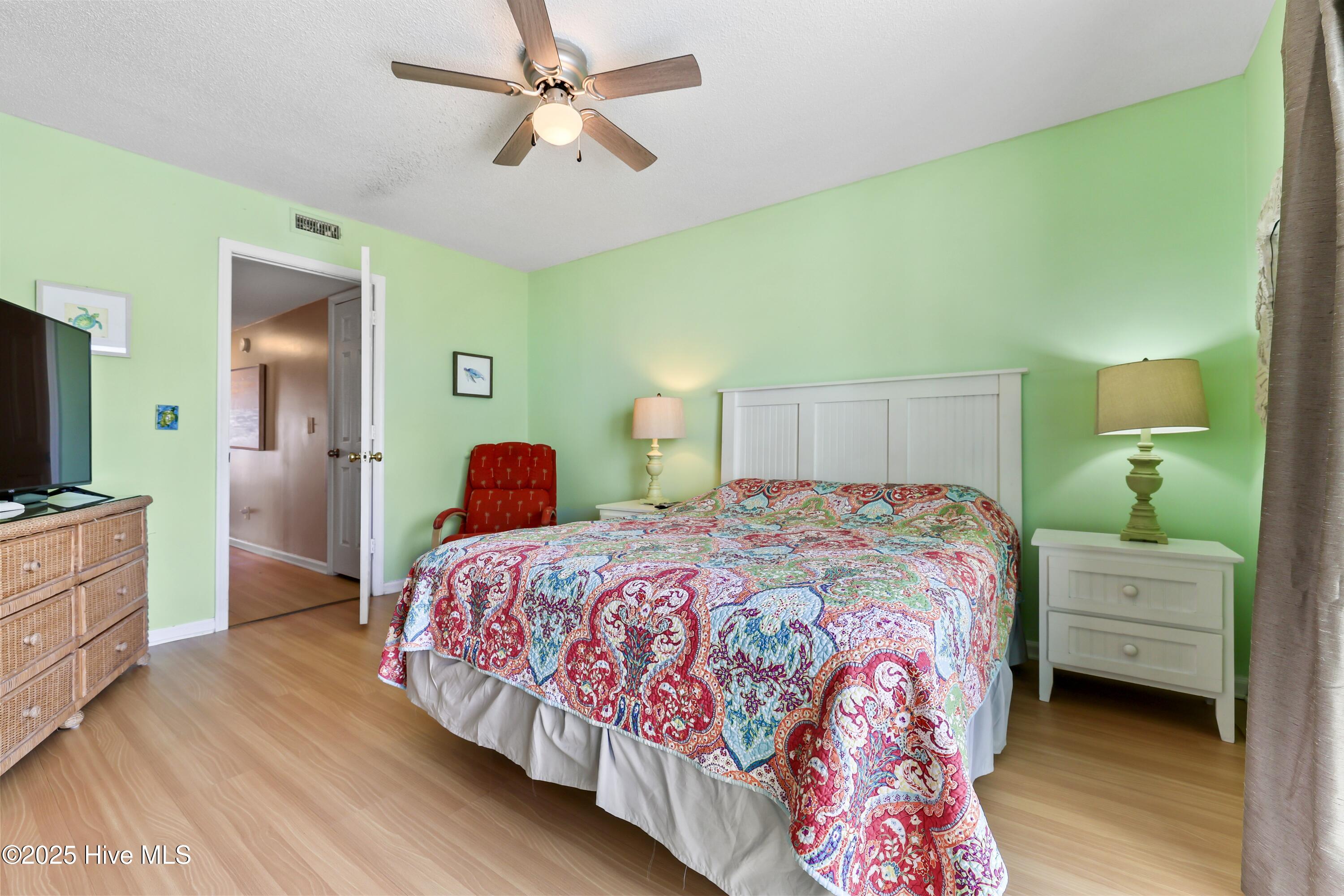 1717 Carolina Beach Avenue N 2a, Carolina Beach, NC 28428 – photo 20: Photo Mar 08 2025, 14 24 15