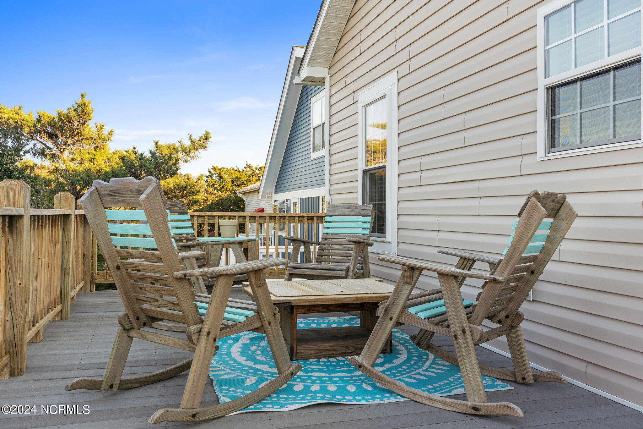 100566939 | Photo 32