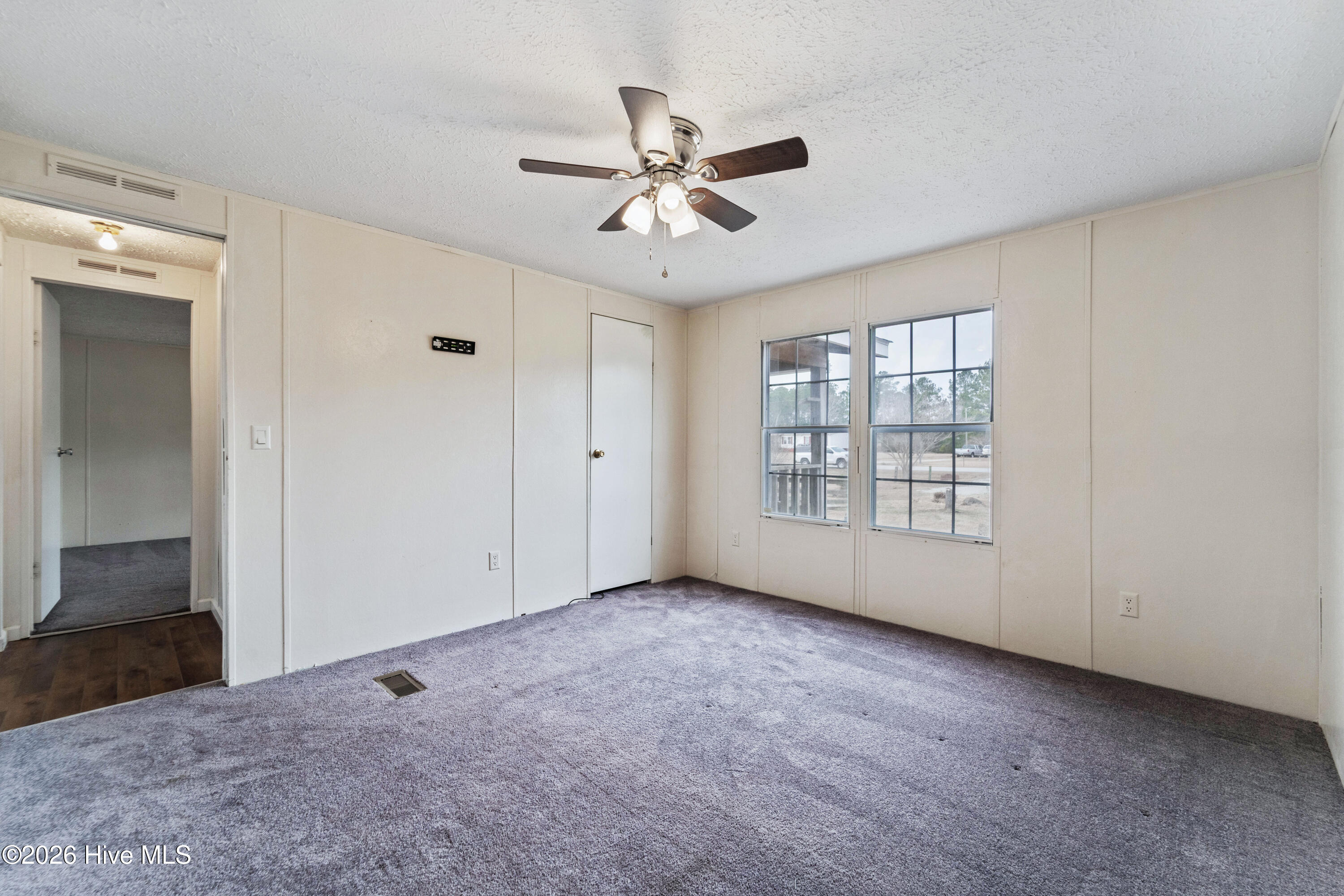 100556761 | Photo 16