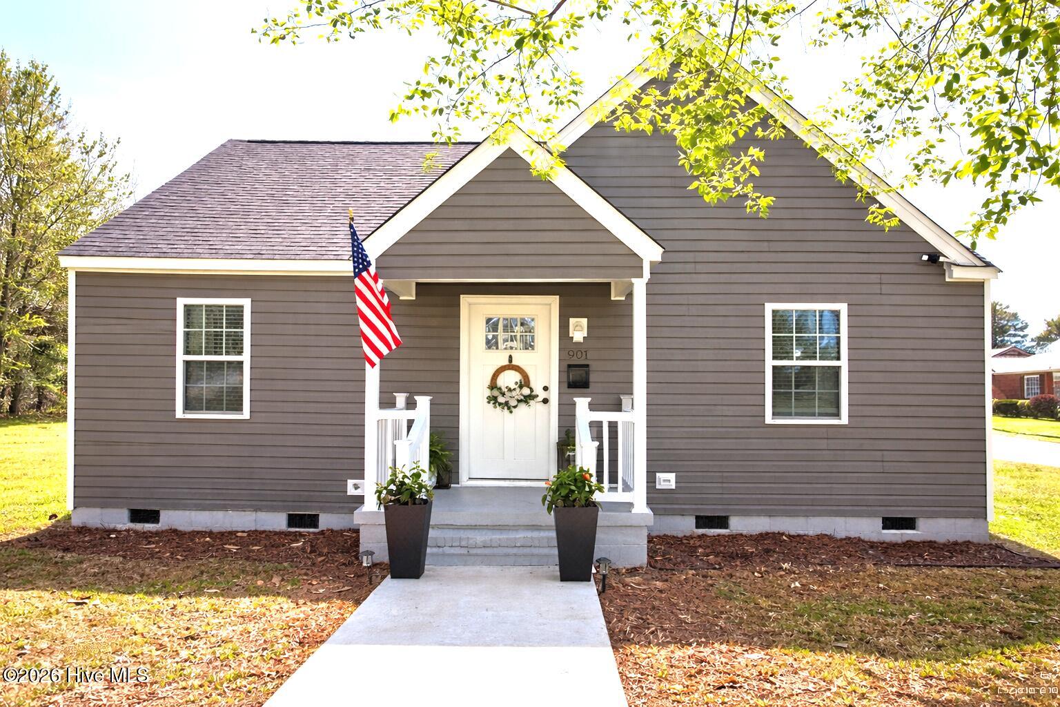 901 Tuscarora Avenue, Elizabeth City, NC, 27909