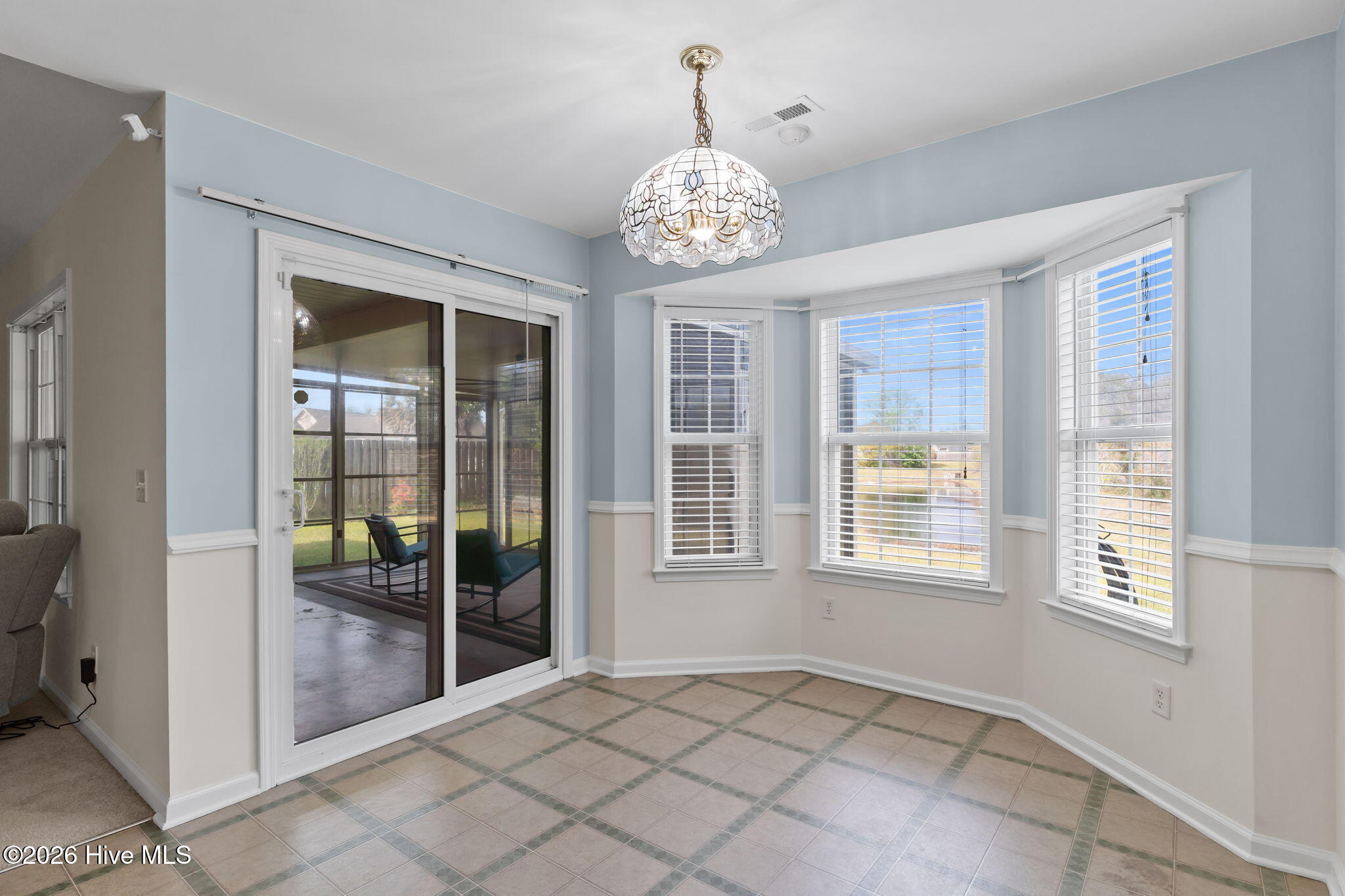 100565536 | Photo 20