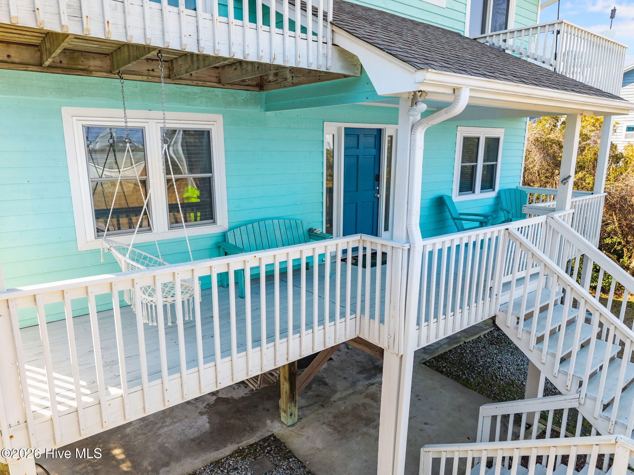 100553918 | Photo 35