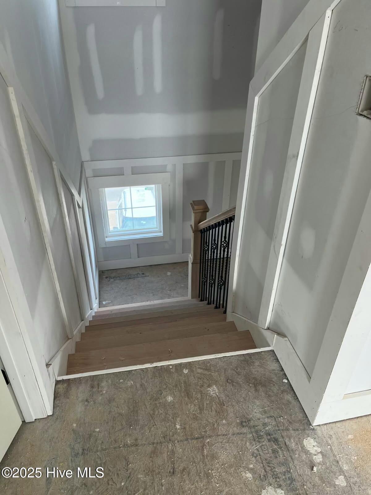 100525710 | Photo 21