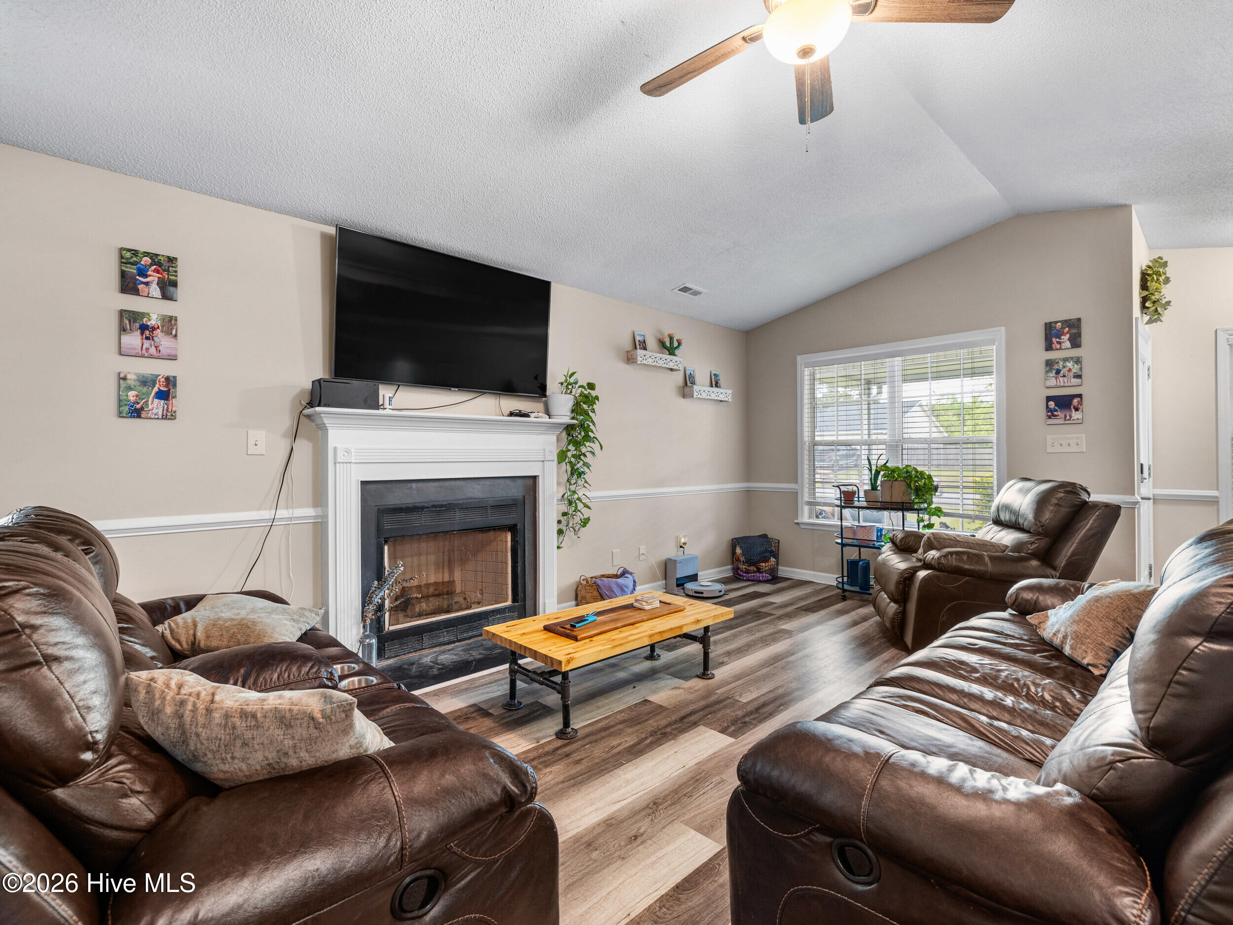 100567636 | Photo 12