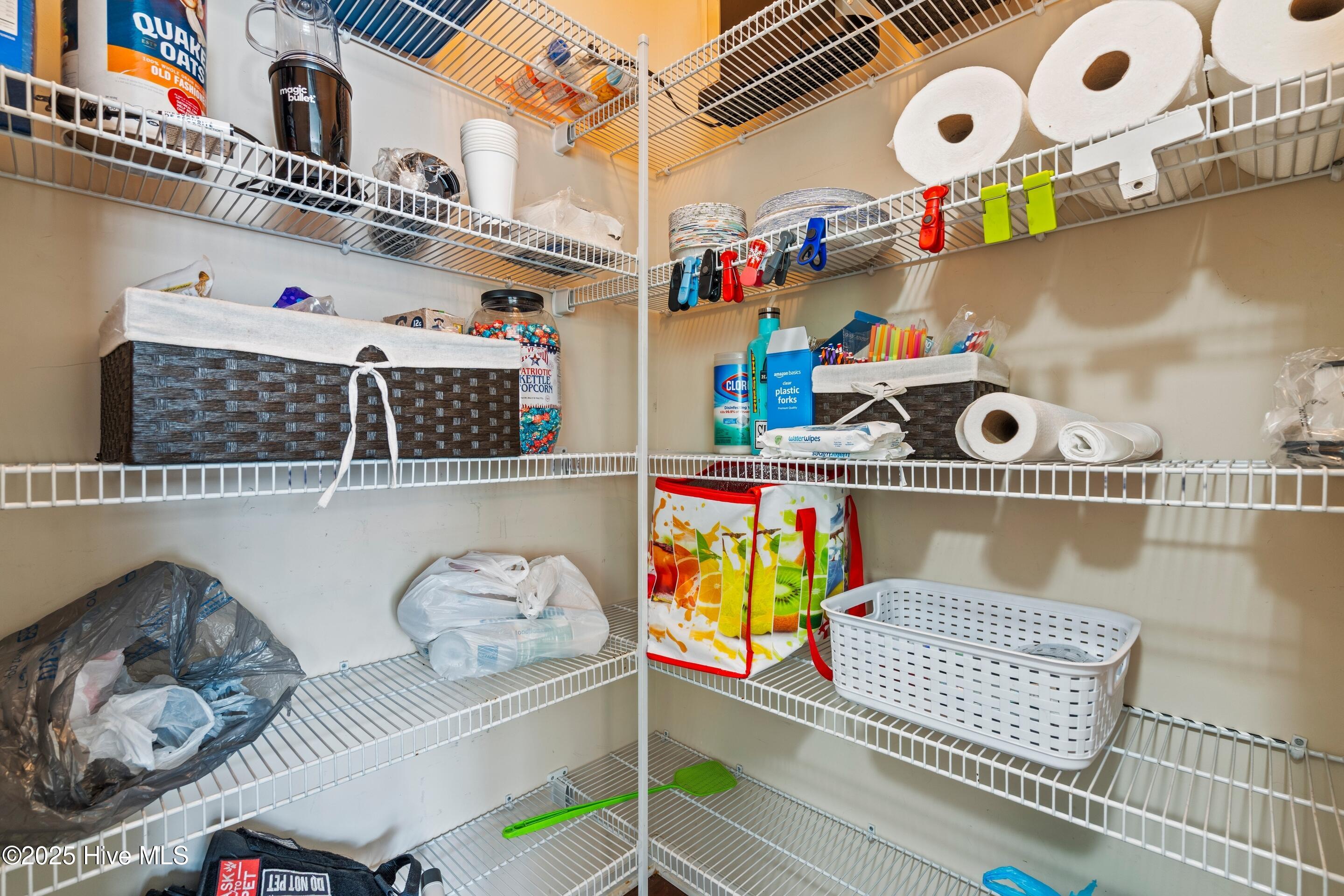 100522432 | Photo 32