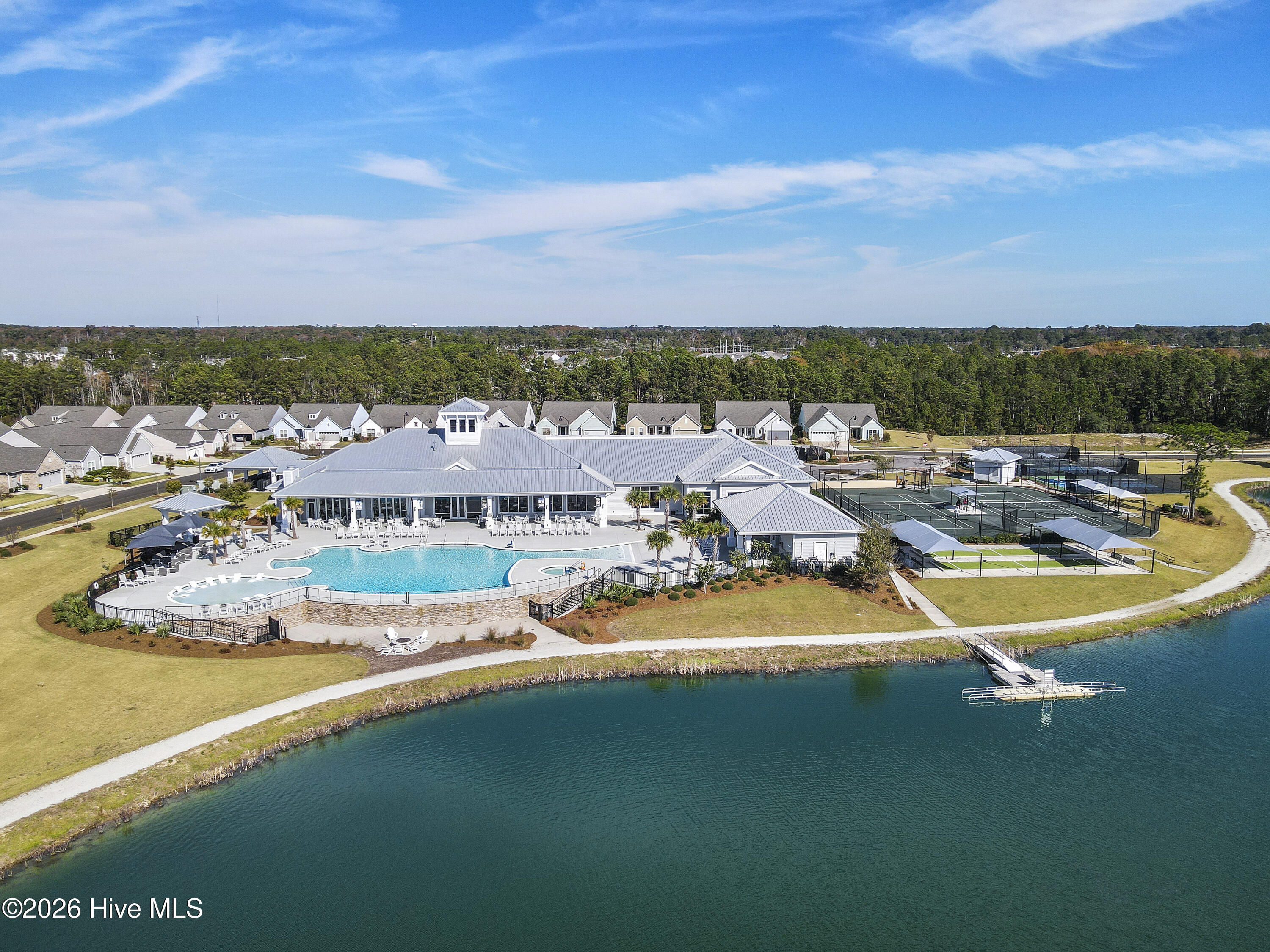 100553479 | Photo 41