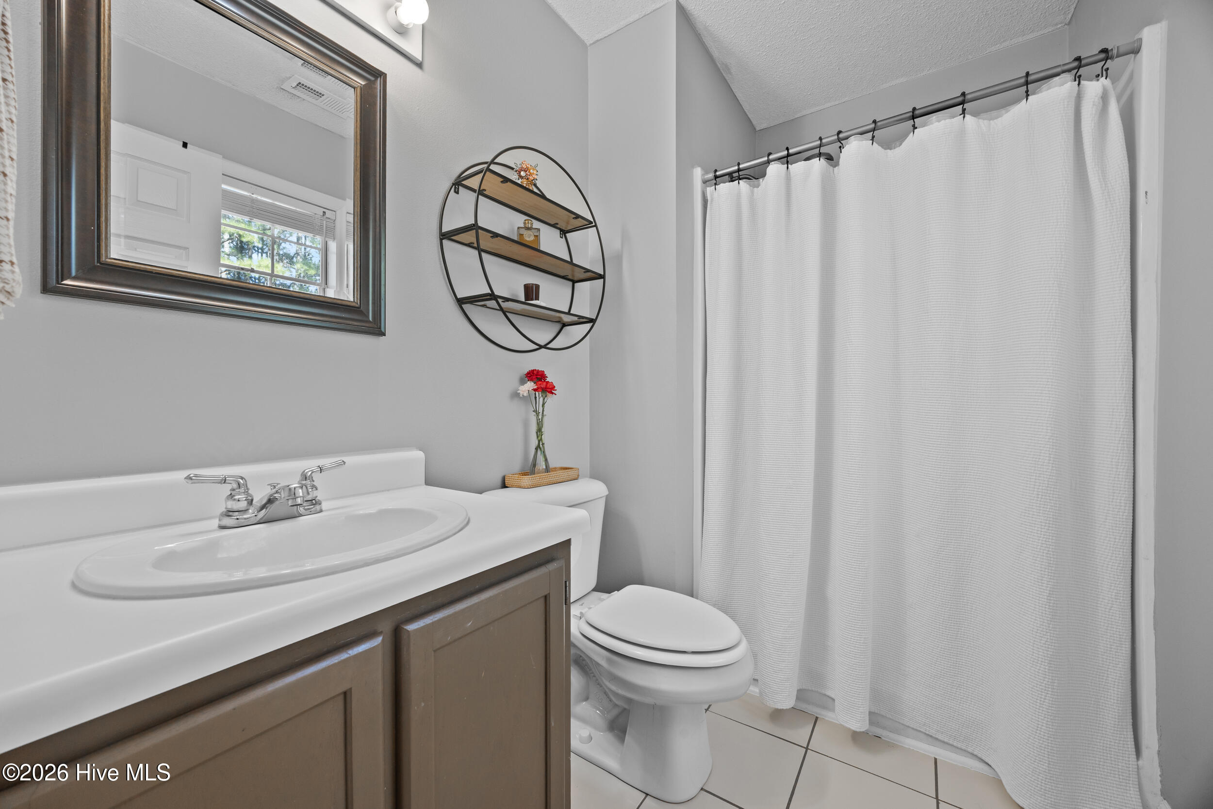 100556766 | Photo 23