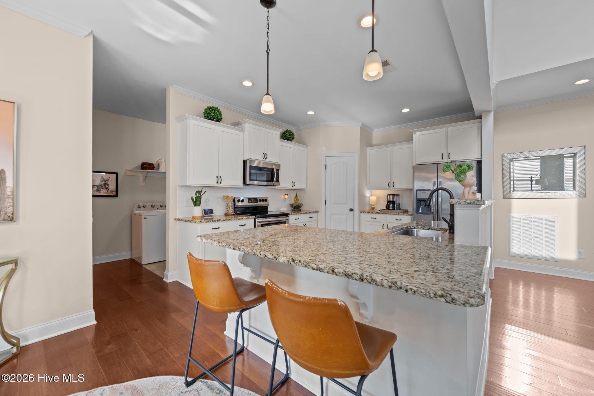 100556667 | Photo 13