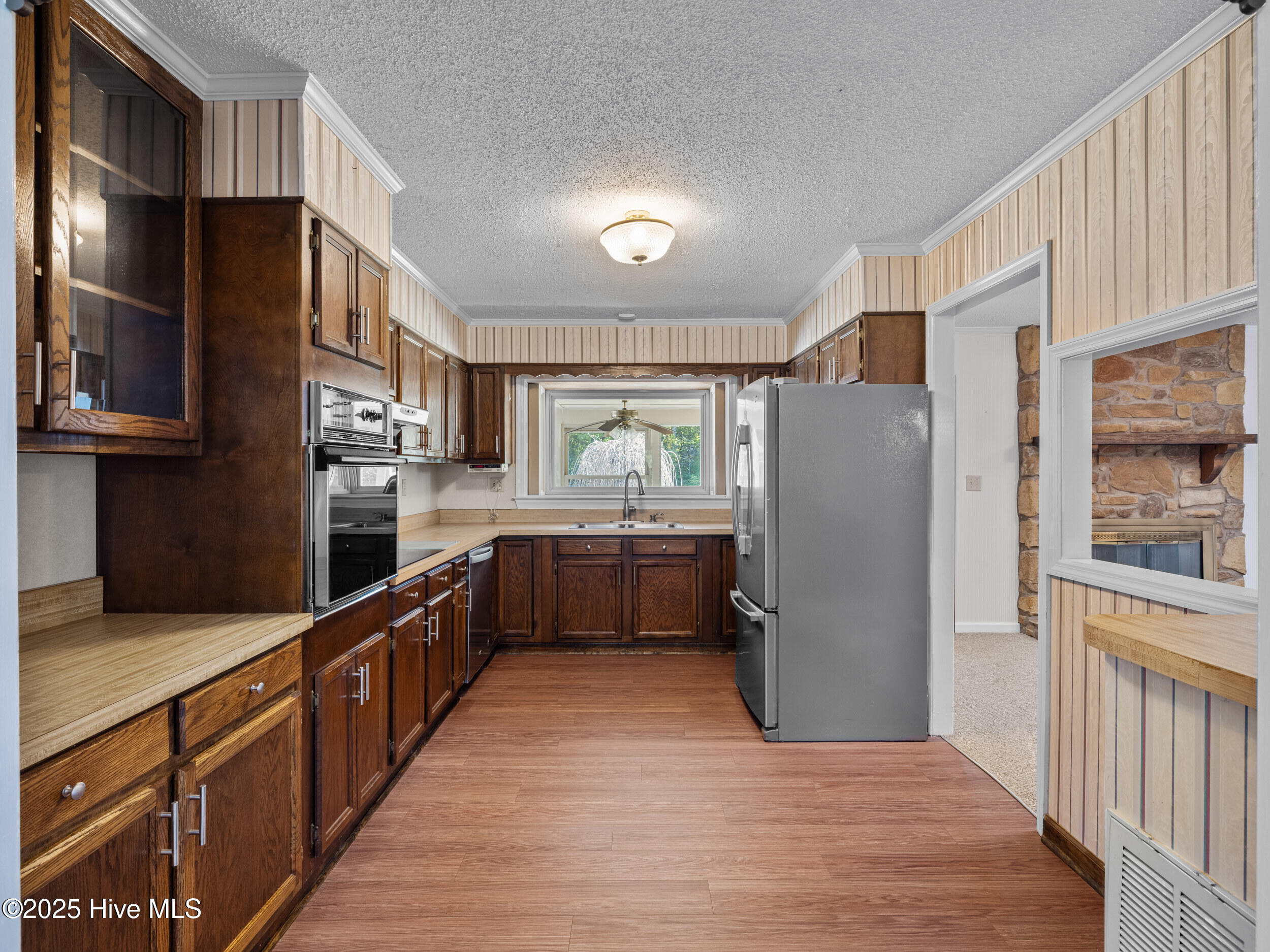 100544325 | Photo 21