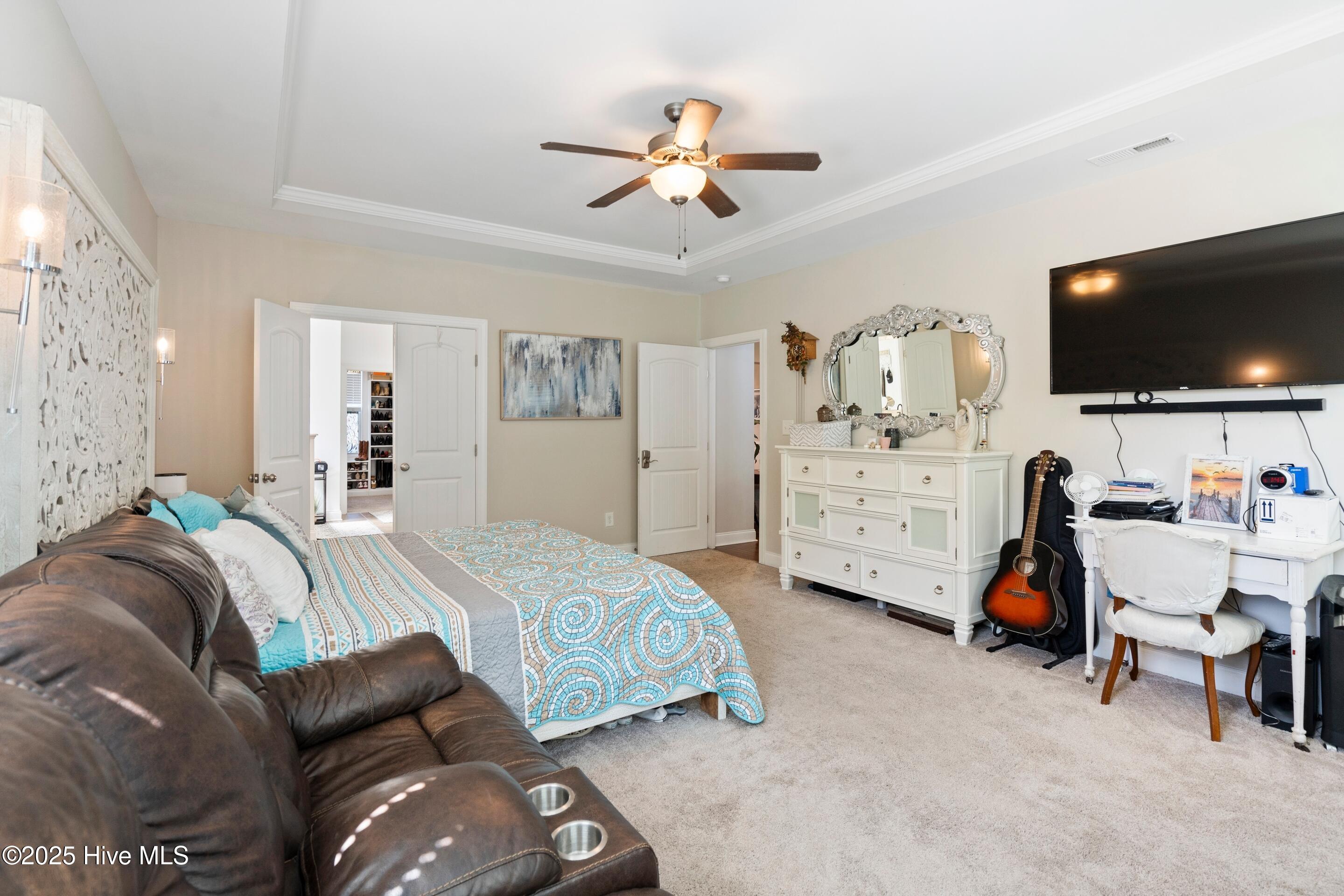 100532495 | Photo 32