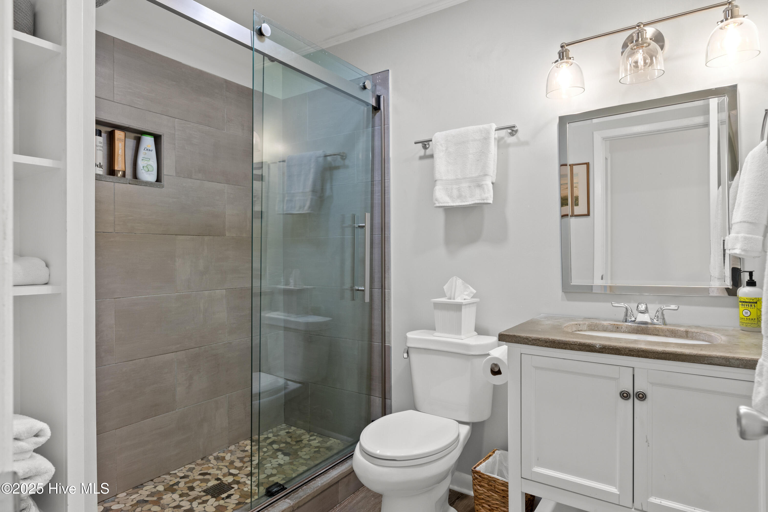 100567814 | Photo 52