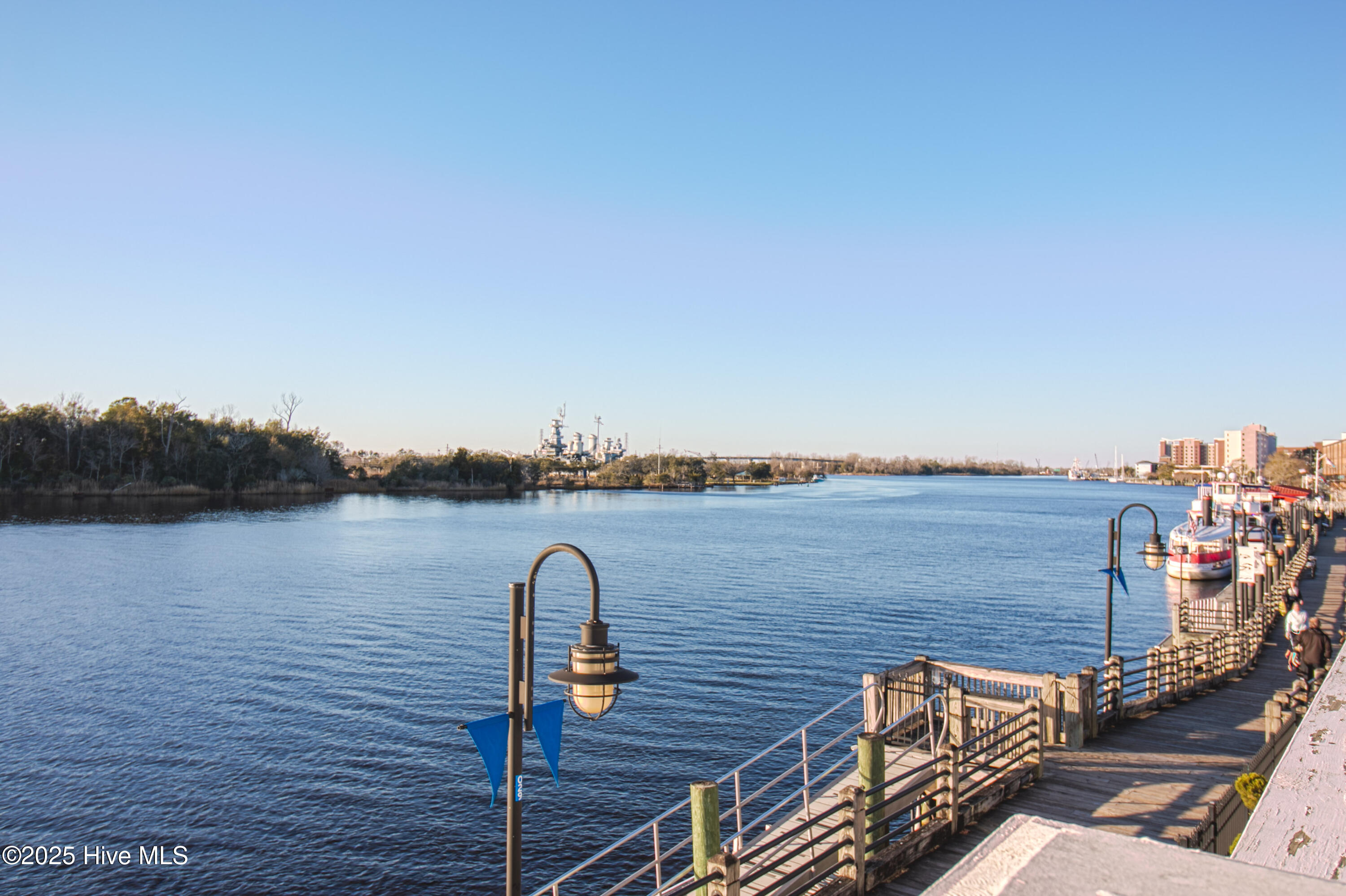 100545473 | Photo 51