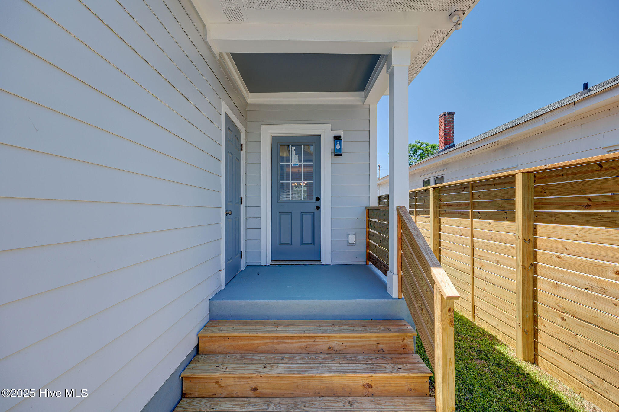 100521175 | Photo 30