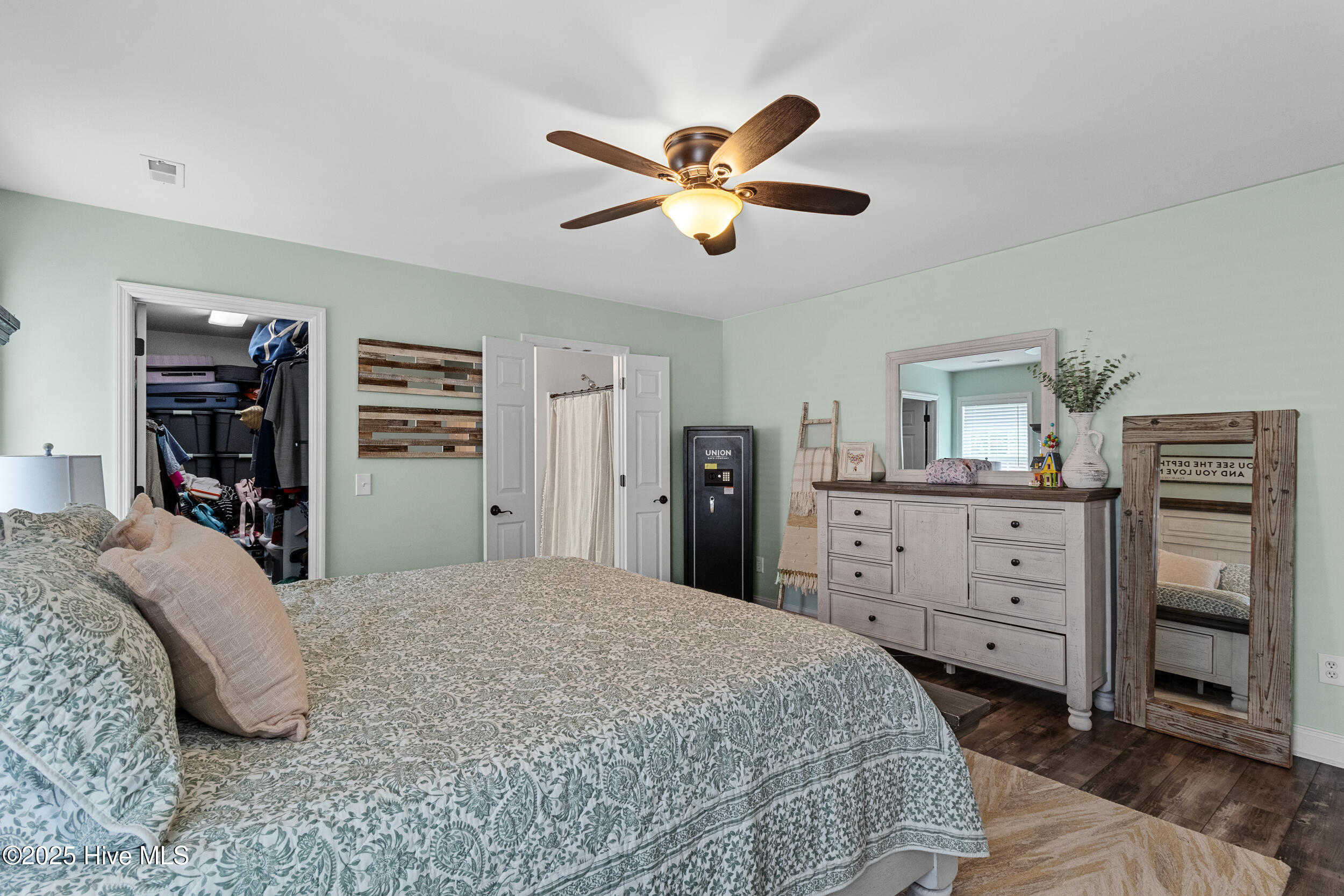 100552310 | Photo 20