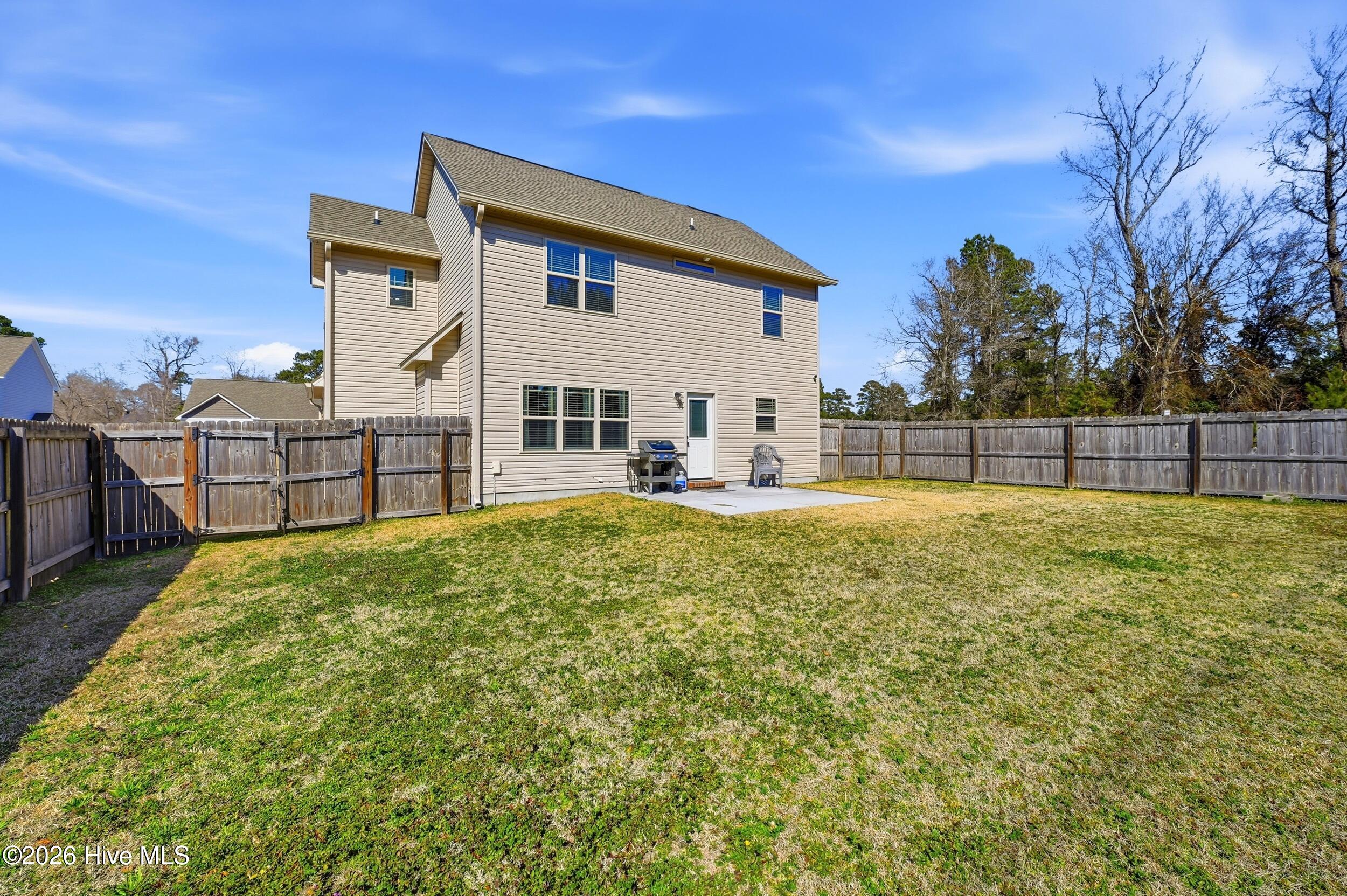 100555090 | Photo 31