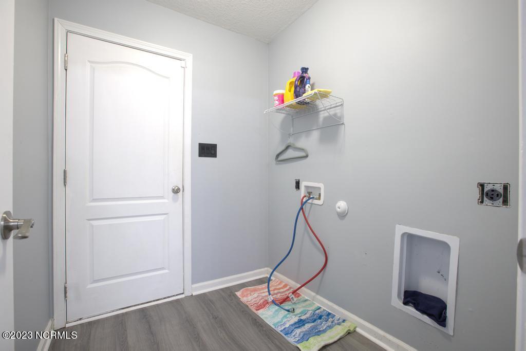 100549423 | Photo 10