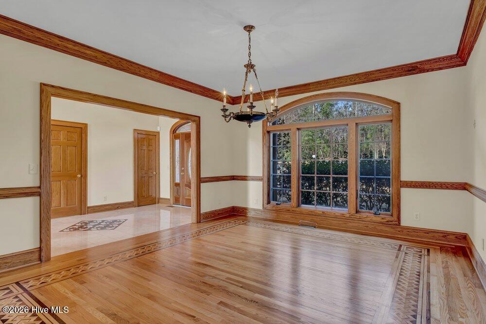 100558488 | Photo 21