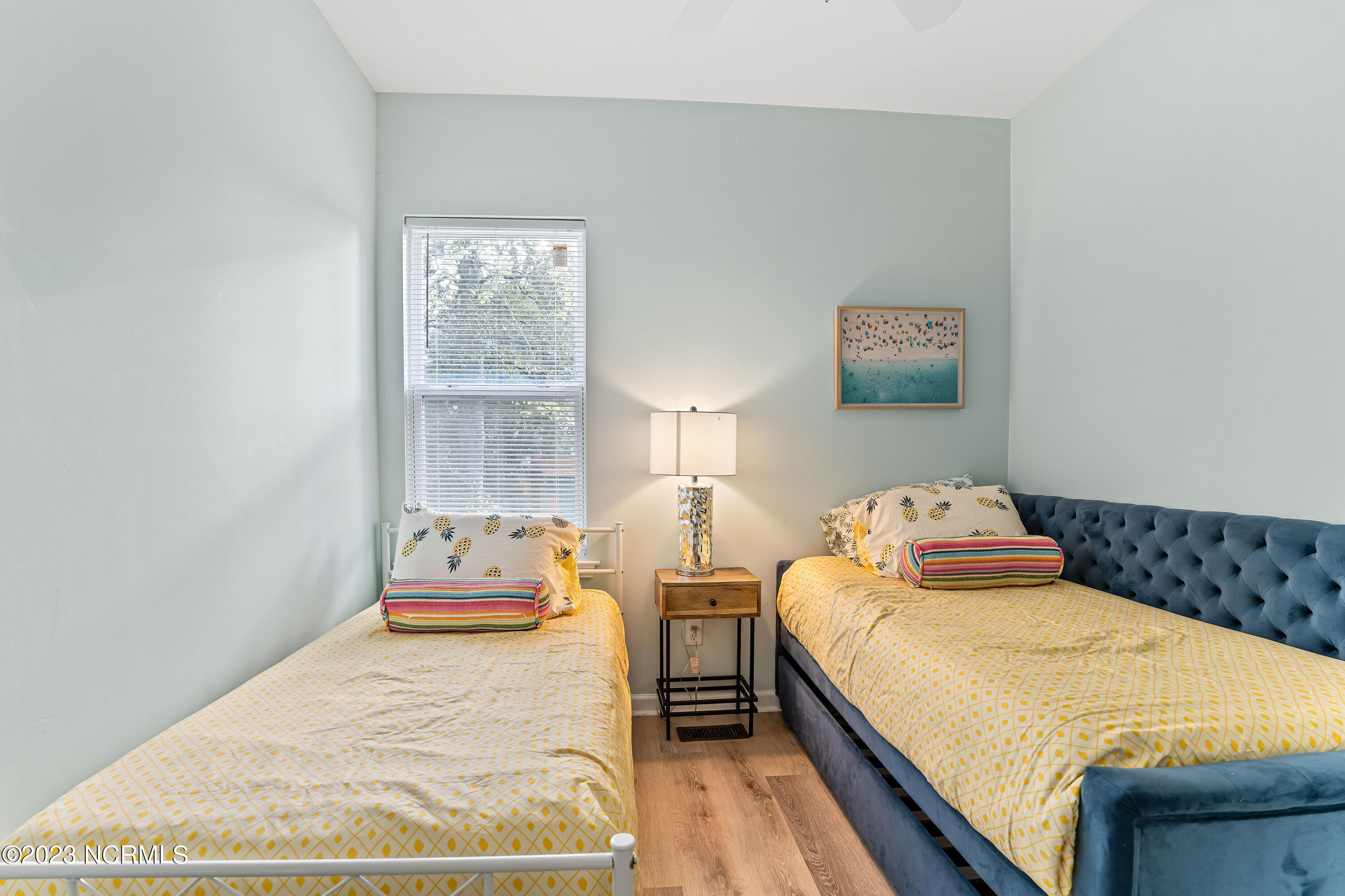 100564082 | Photo 10